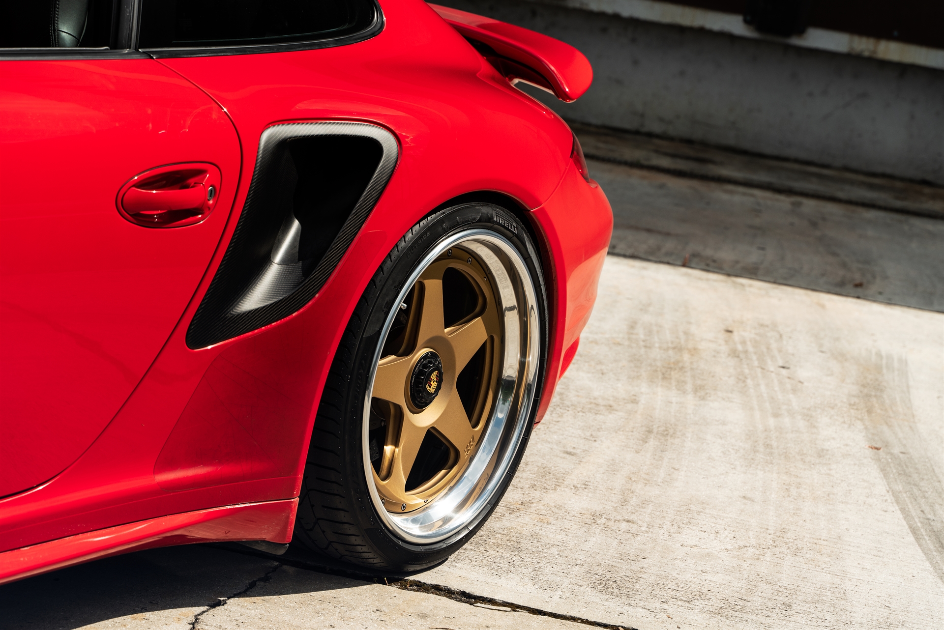 Porsche 997 Turbo S | Guards Red | on 1886 S005 Wheels | Satin Gold