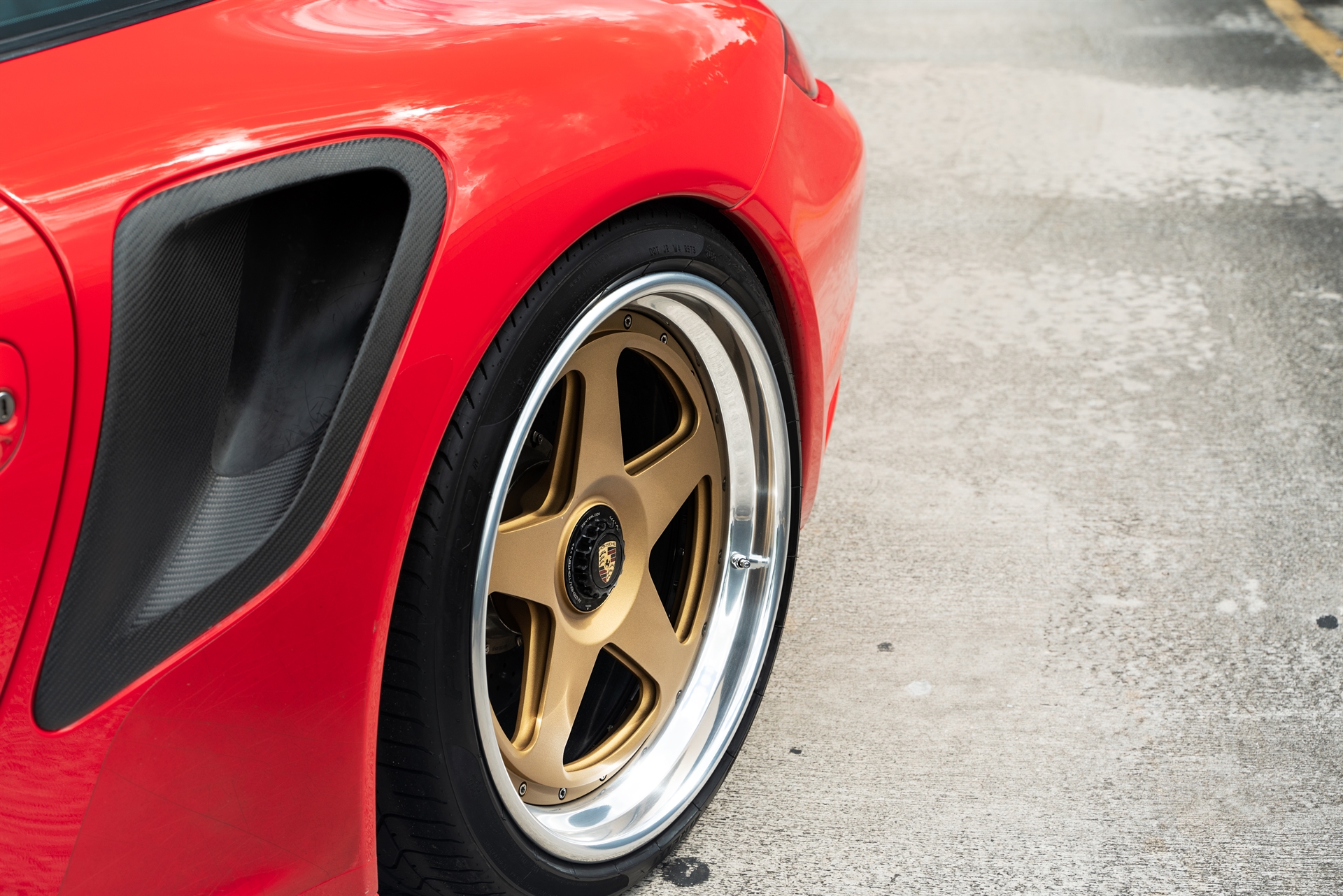 Porsche 997 Turbo S | Guards Red | on 1886 S005 Wheels | Satin Gold