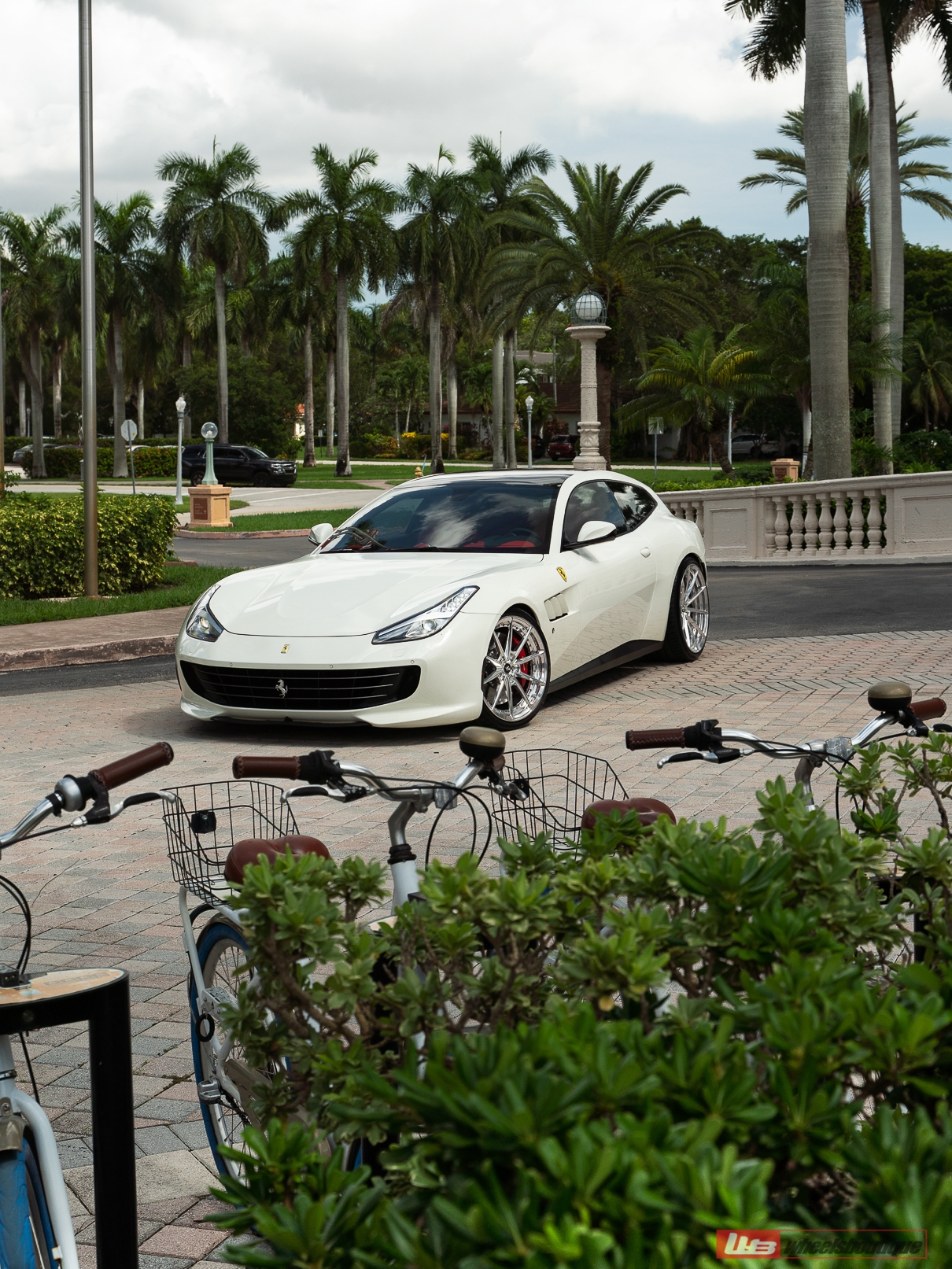 Ferrari GTC4 Lusso – AN28 SeriesTWO