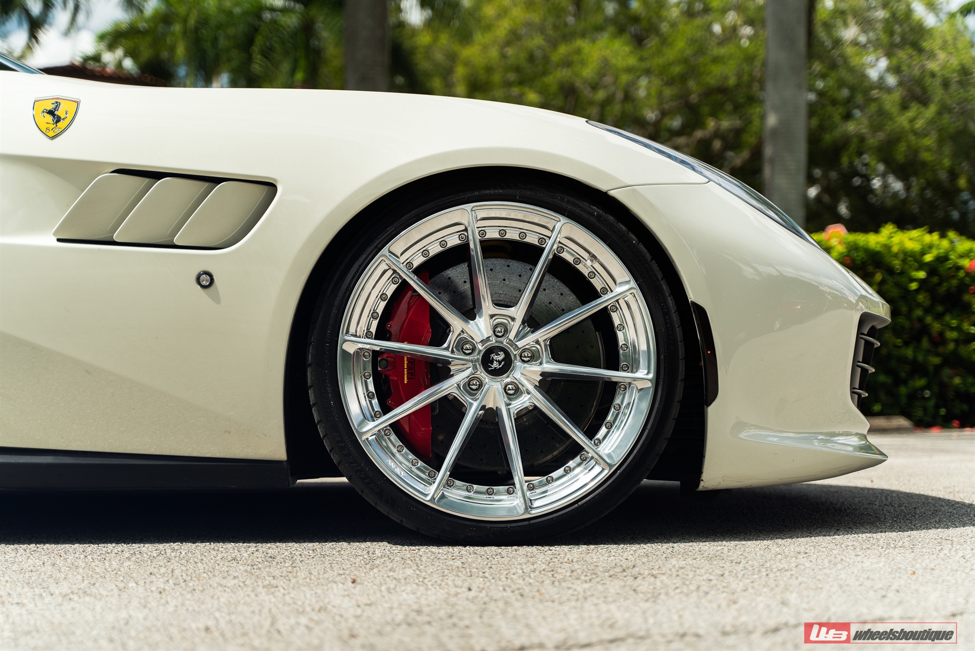 Ferrari GTC4 Lusso – AN28 SeriesTWO