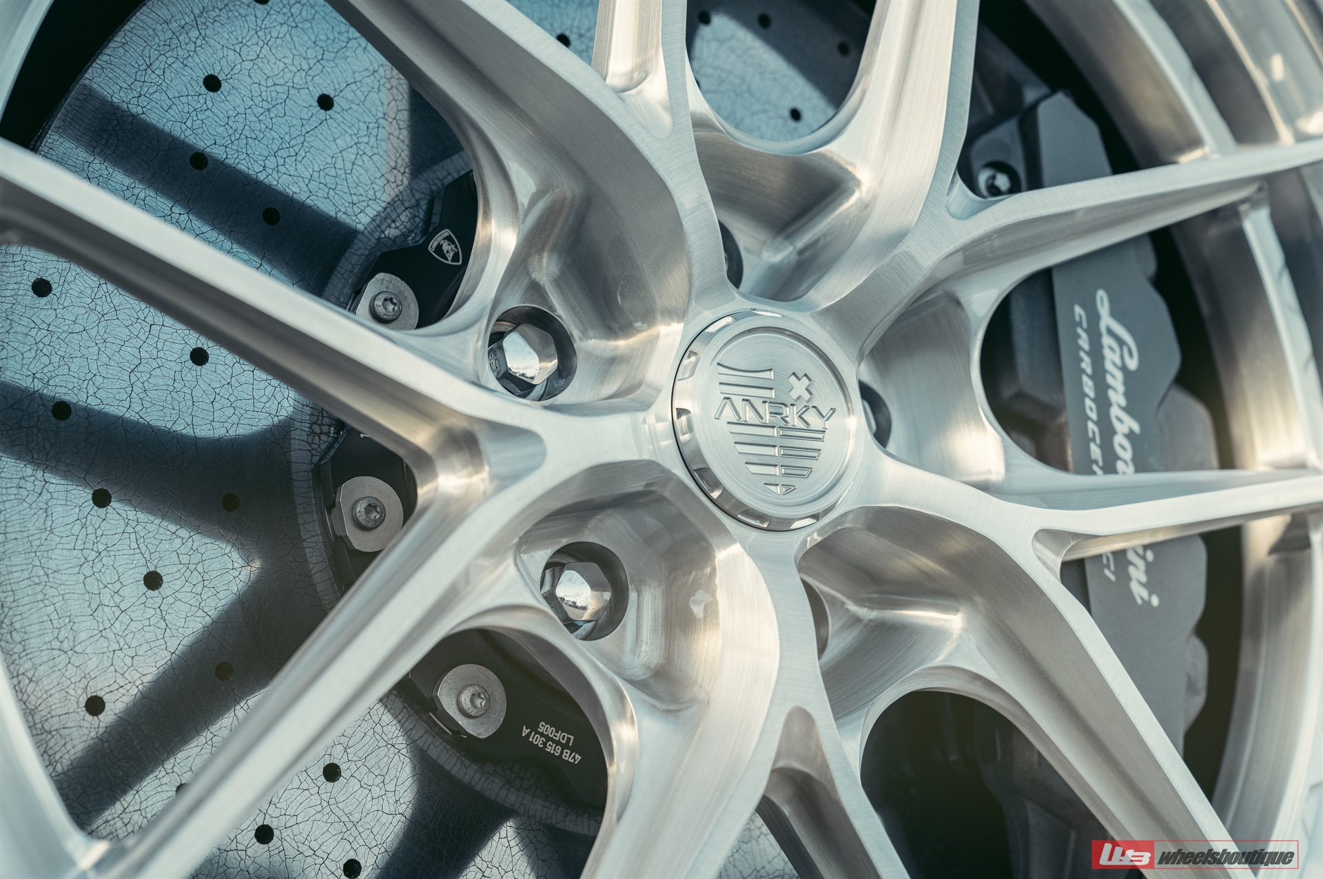 Lamborghini Revuelto on ANRKY XR-301