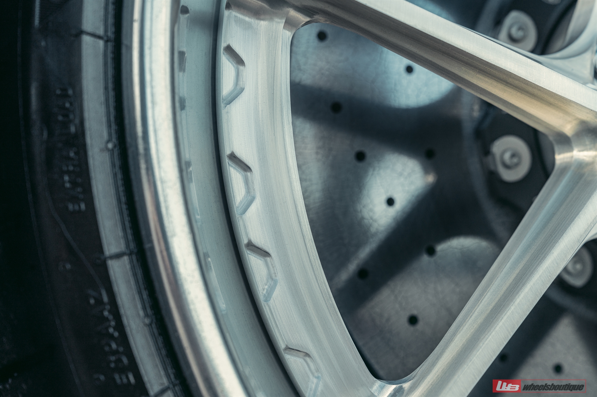 Lamborghini Revuelto on ANRKY XR-301