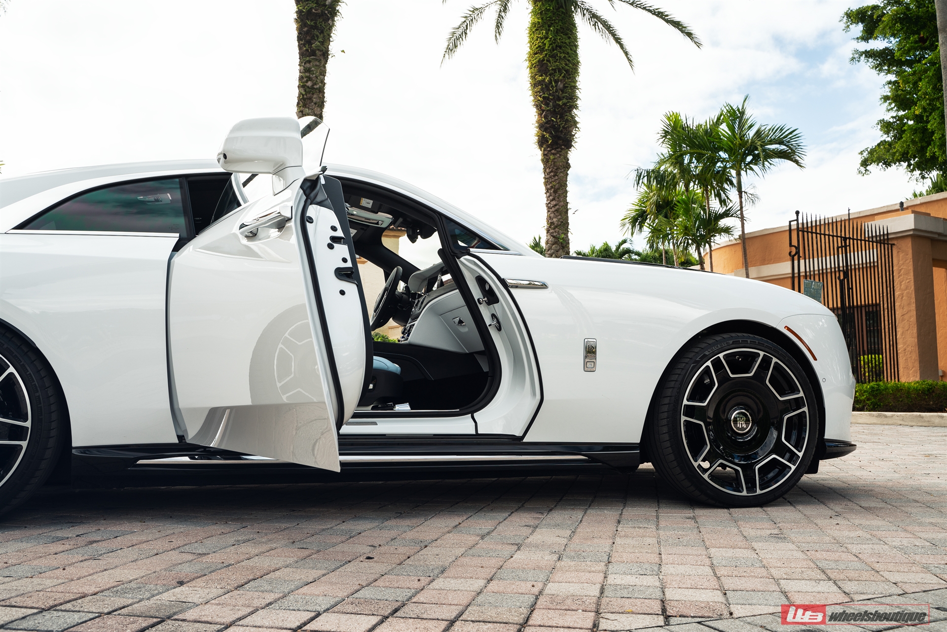 Rolls Royce Spectre – RF|Series RF-177