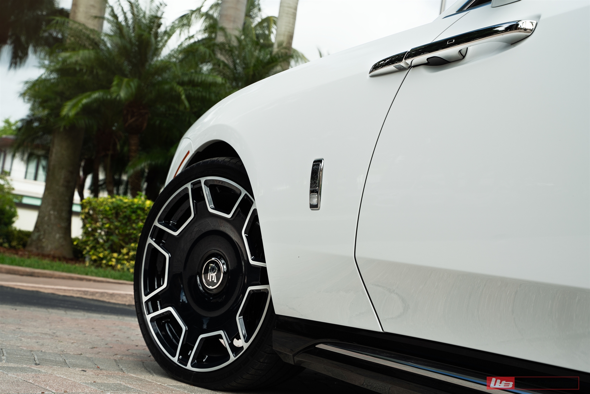 Rolls Royce Spectre – RF|Series RF-177