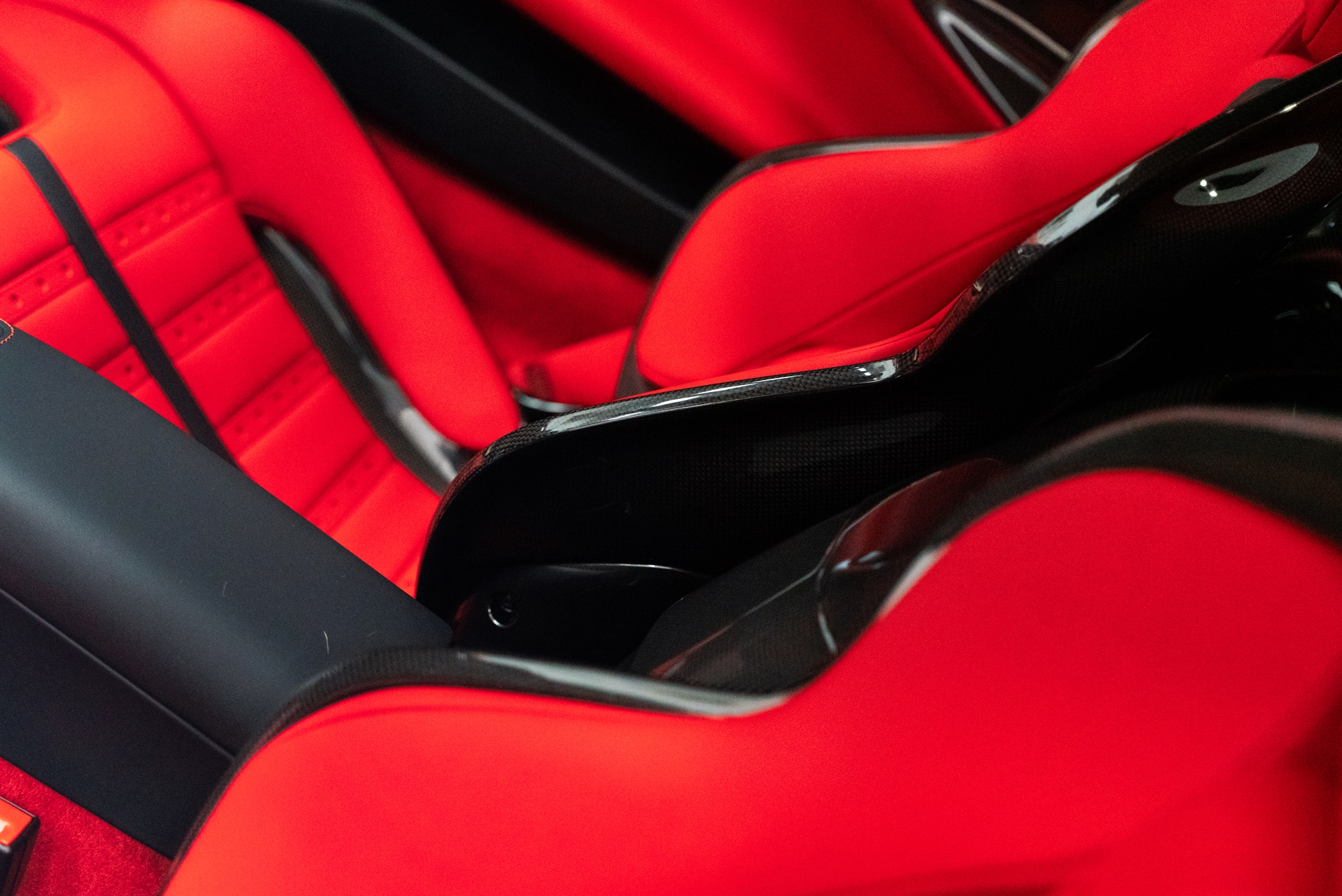 SF90 Spider – Rosso Ferrari Ryft Wheels