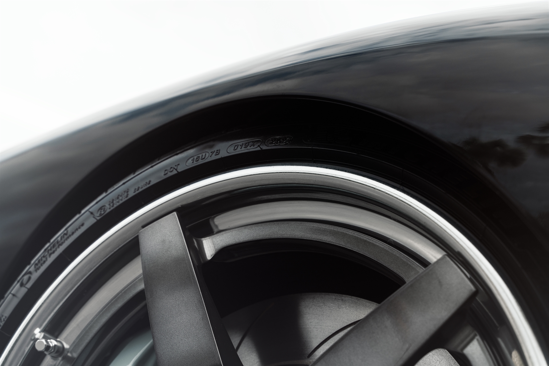 Ford GT MK1 | Black | on HRE RS105 | Polished Dark Clear