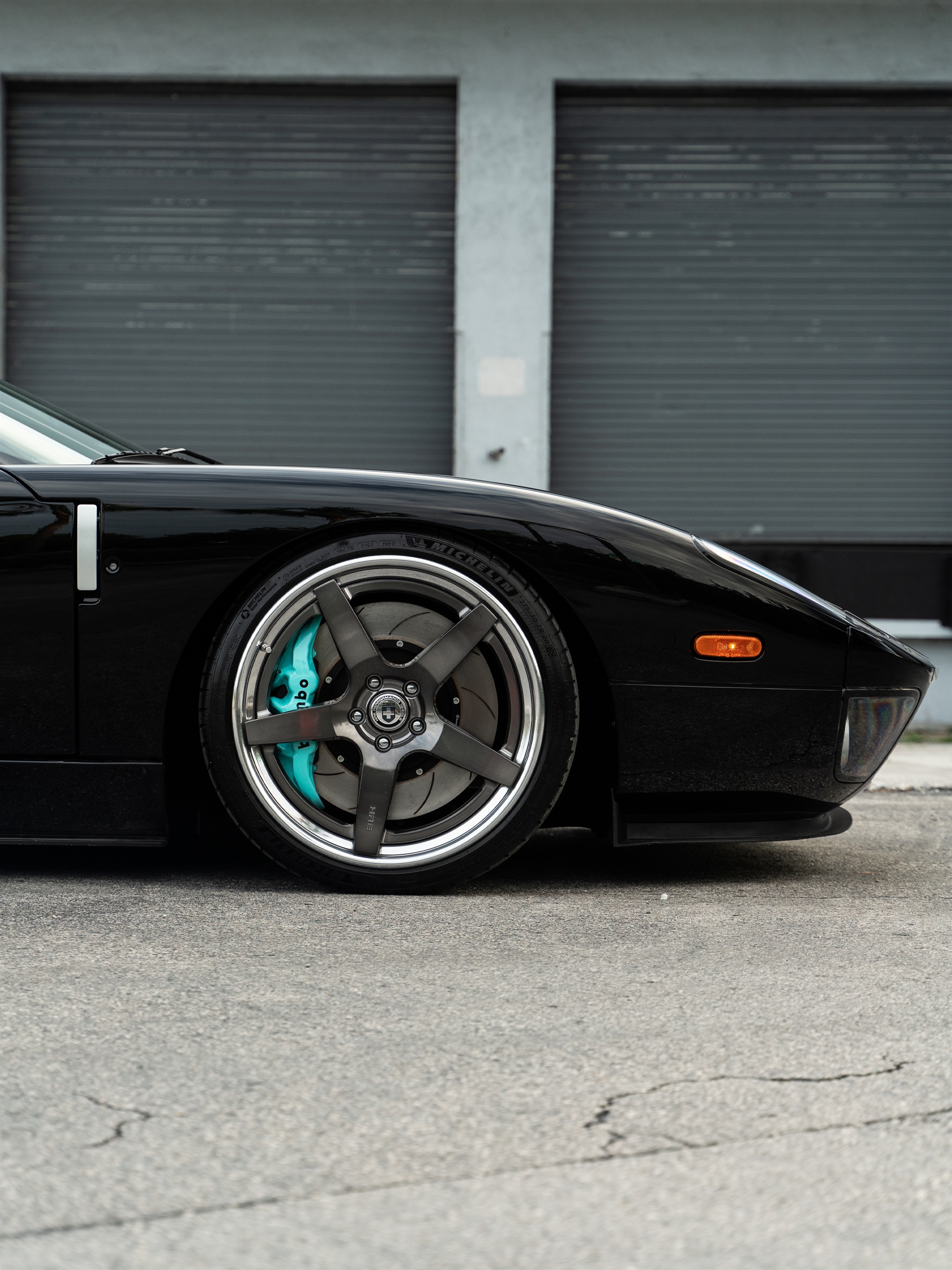 Ford GT MK1 | Black | on HRE RS105 | Polished Dark Clear
