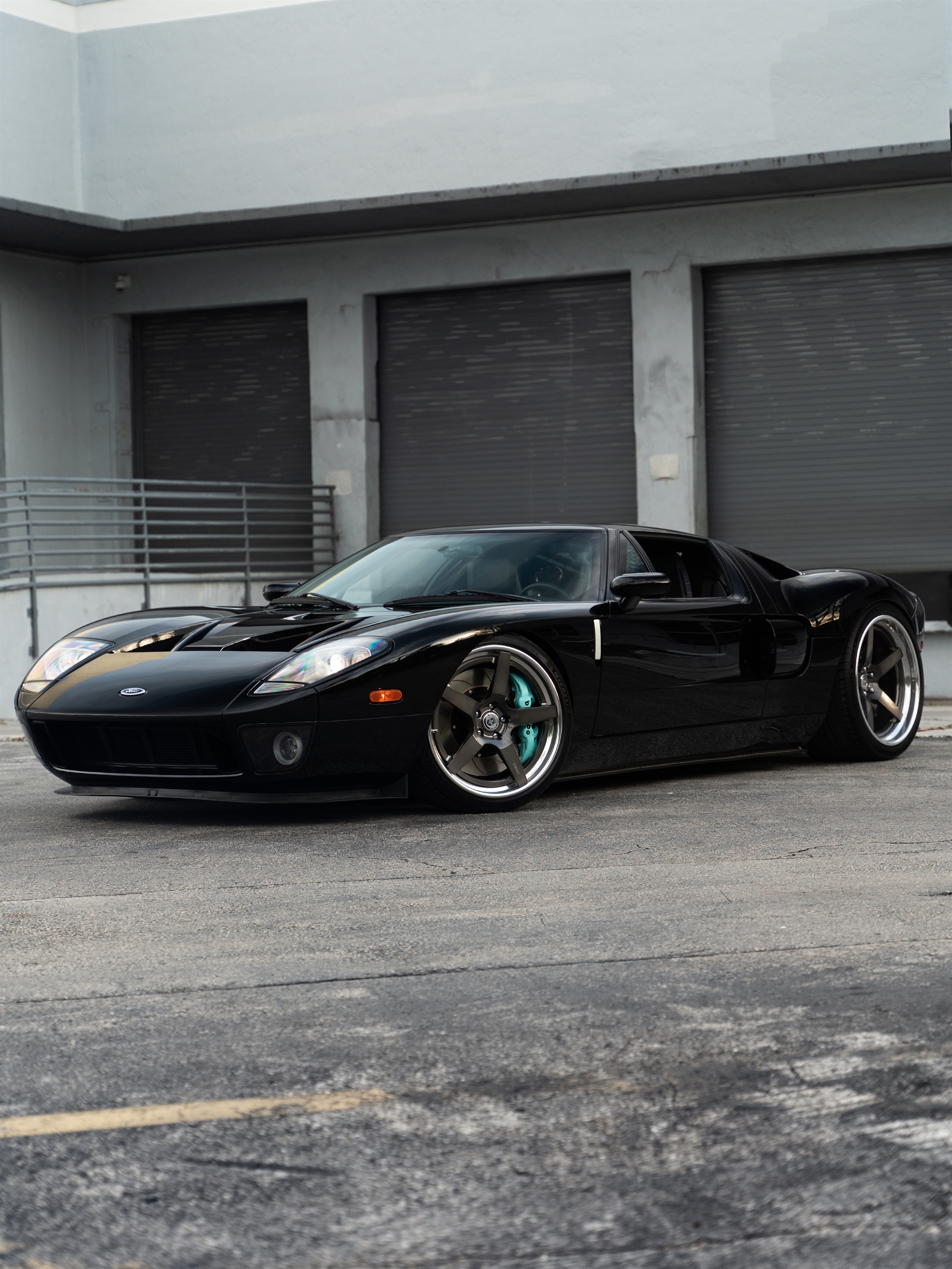 Ford GT MK1 | Black | on HRE RS105 | Polished Dark Clear