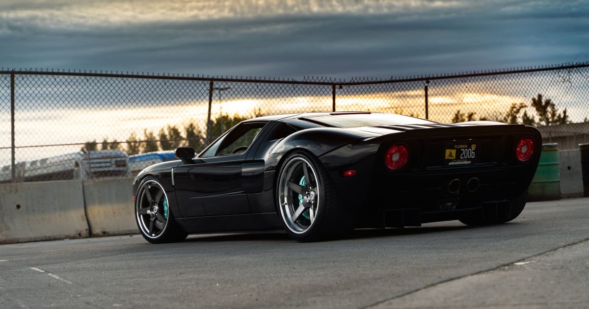 Ford GT RS105 39