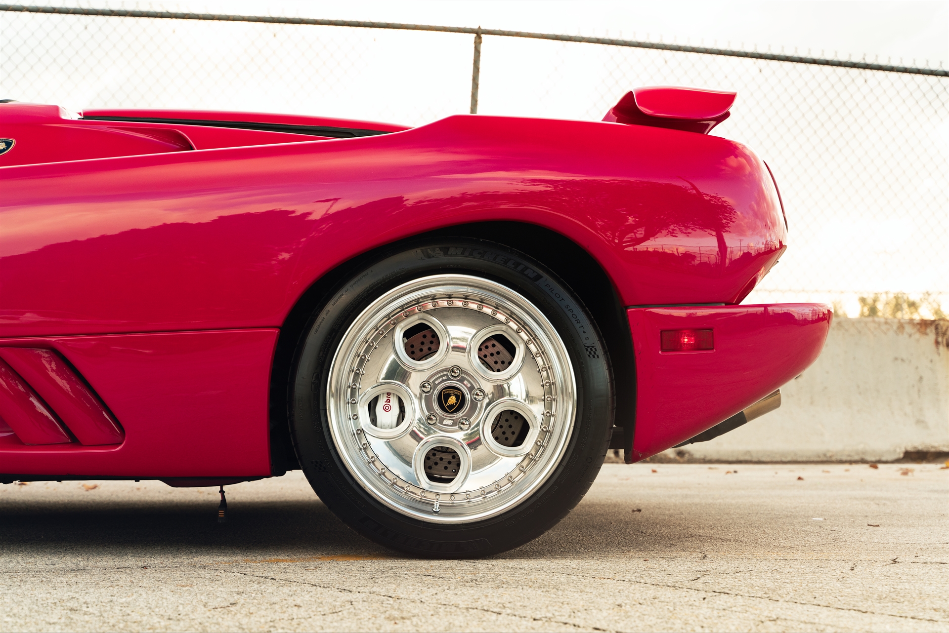 Lamborghini Diablo VT on 1886 Wheels