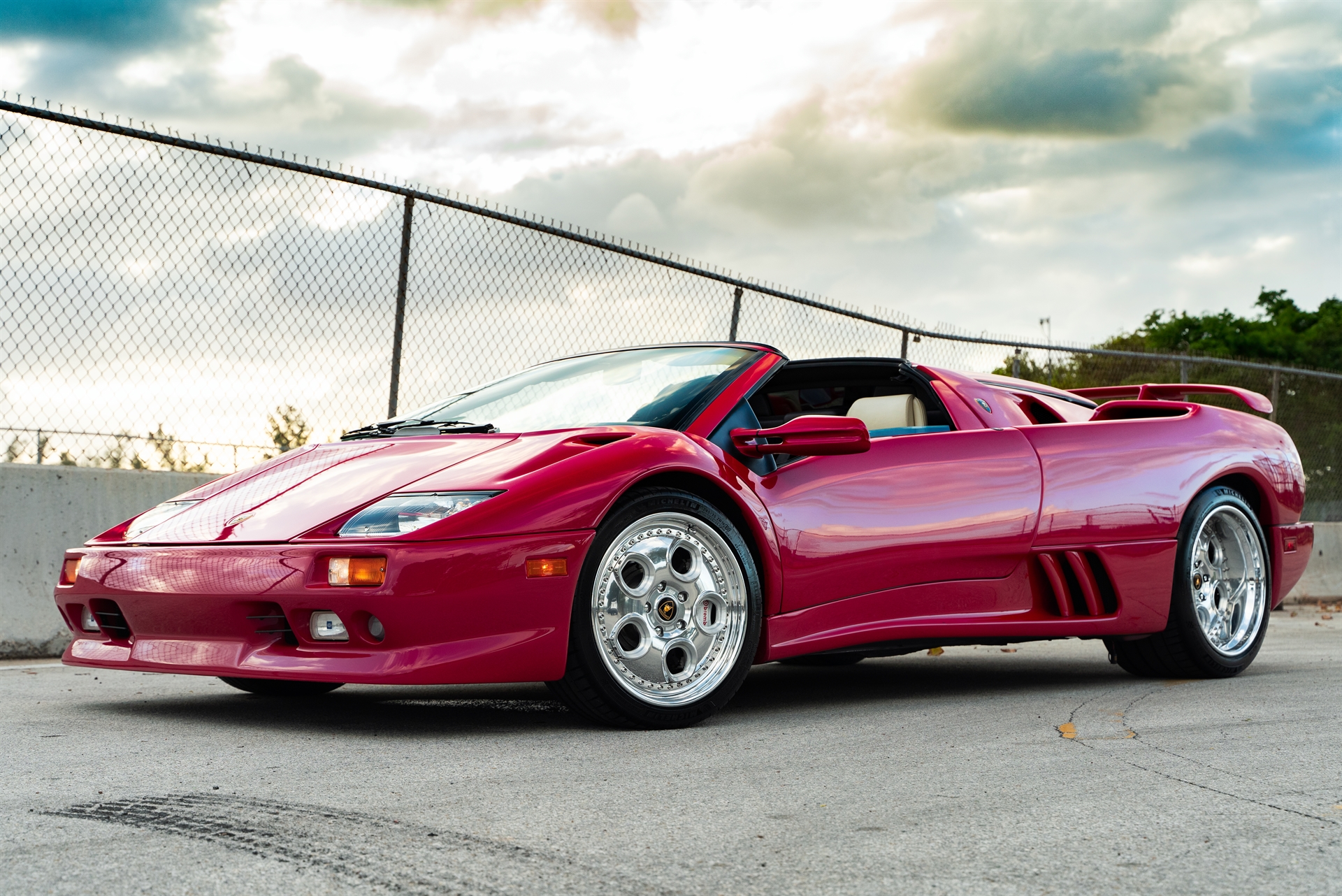Lamborghini Diablo VT on 1886 Wheels