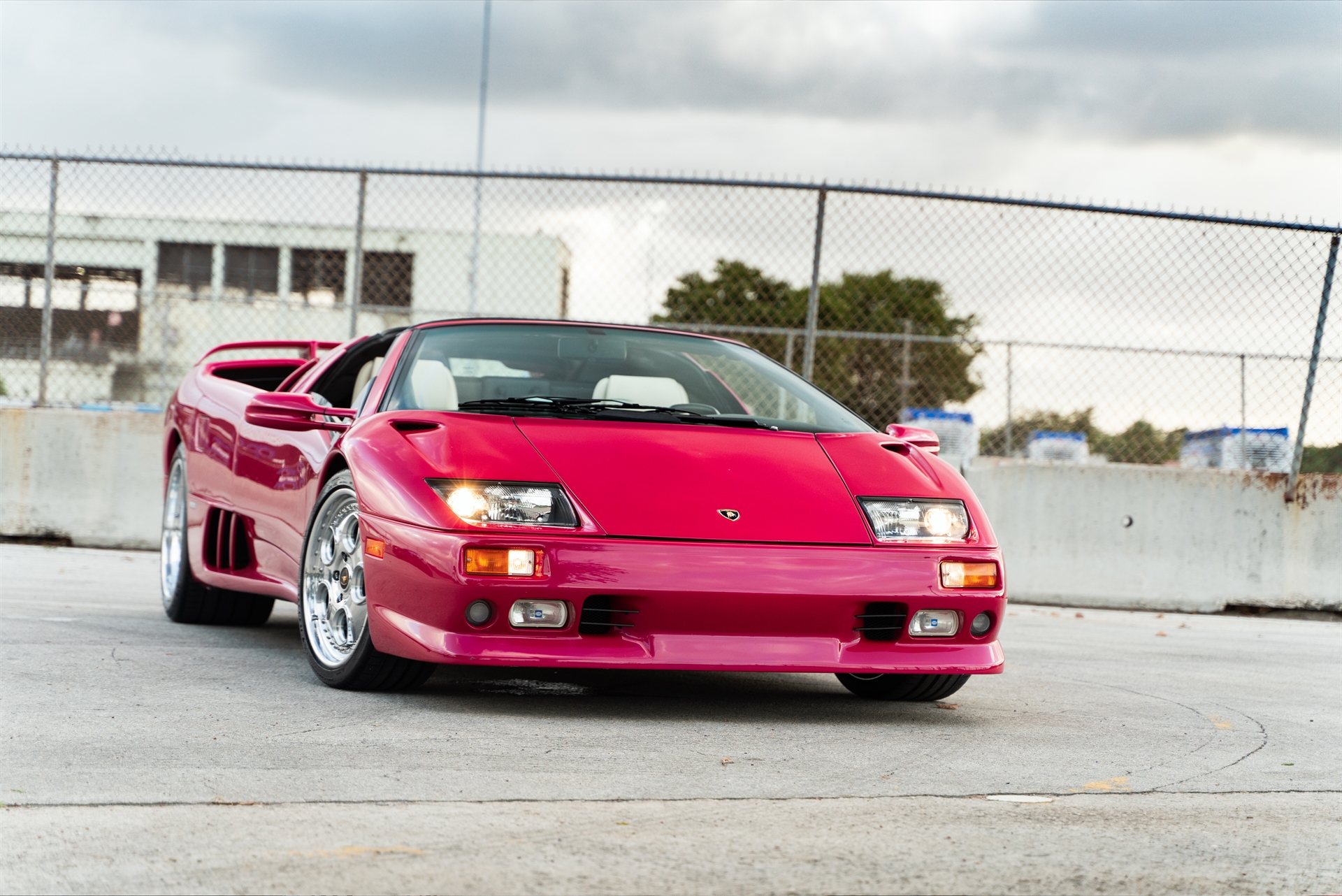 Lamborghini Diablo VT on 1886 Wheels