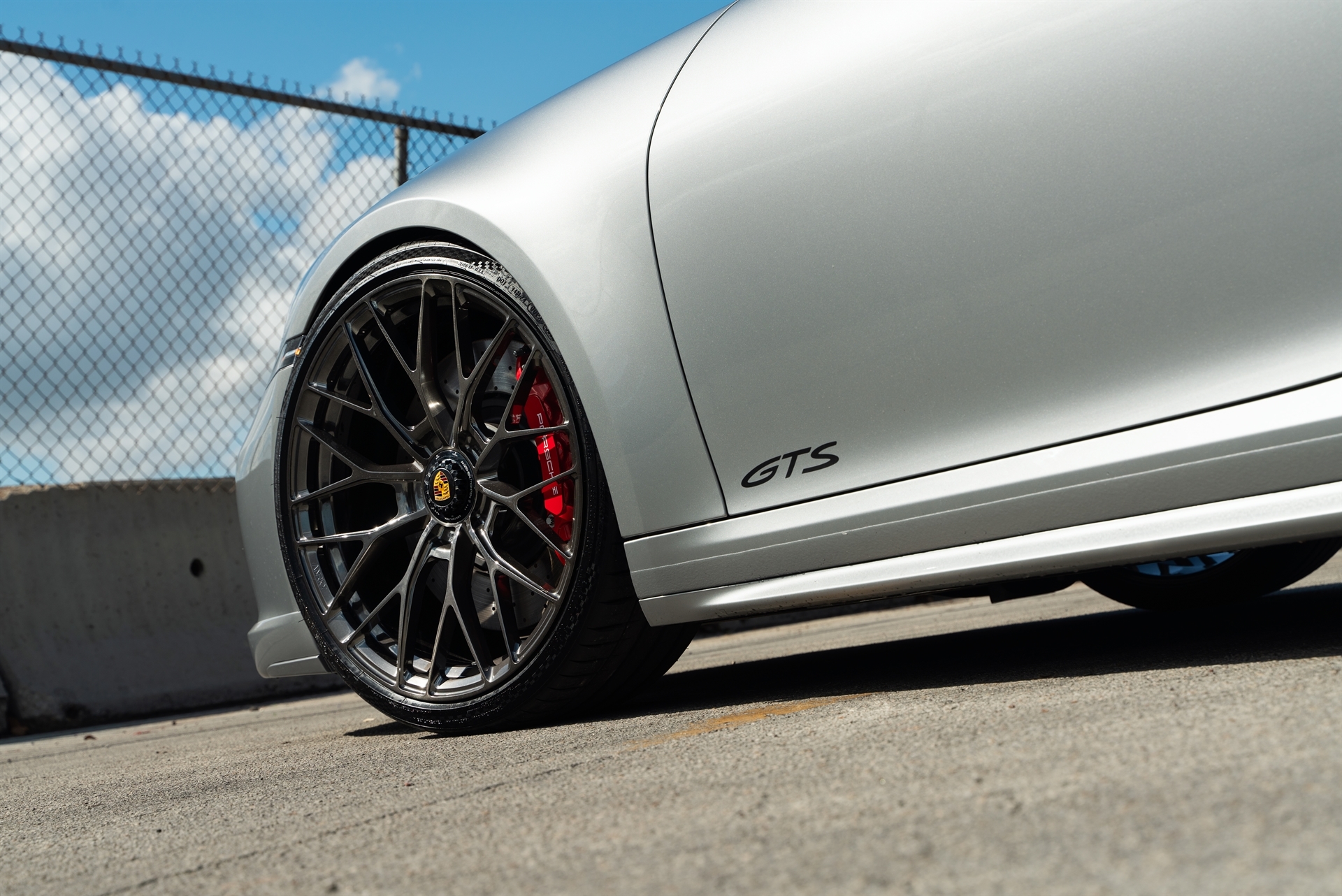 Porsche 992 Targa on ANRKY AN10 Wheels