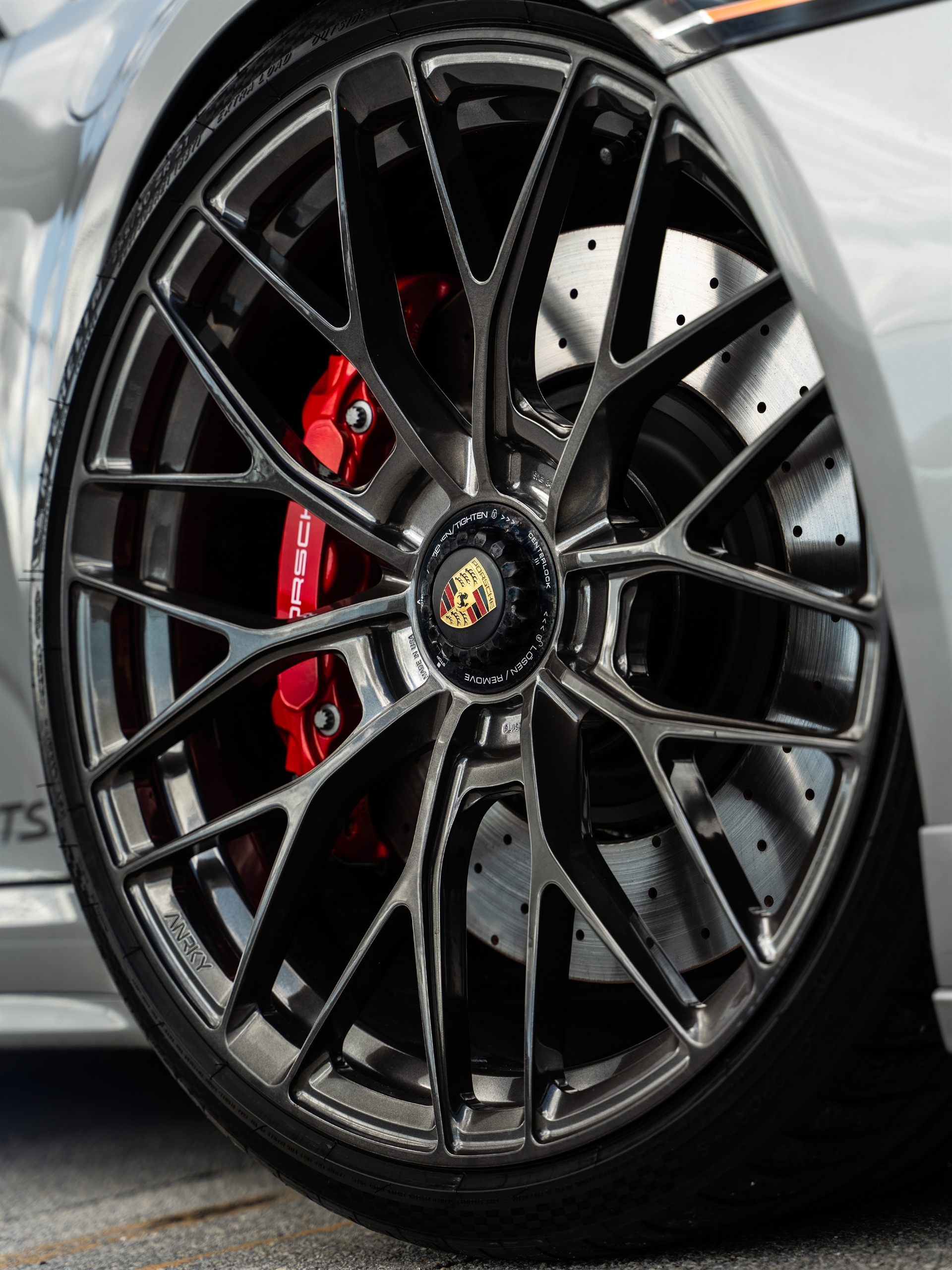 Porsche 992 Targa on ANRKY AN10 Wheels