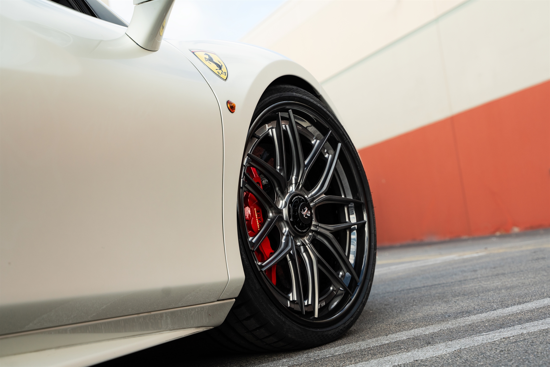 Ferrari 488 Pista | Bianco Avus | on 1886 XR004 | Frozen Polished Liquid Smoke