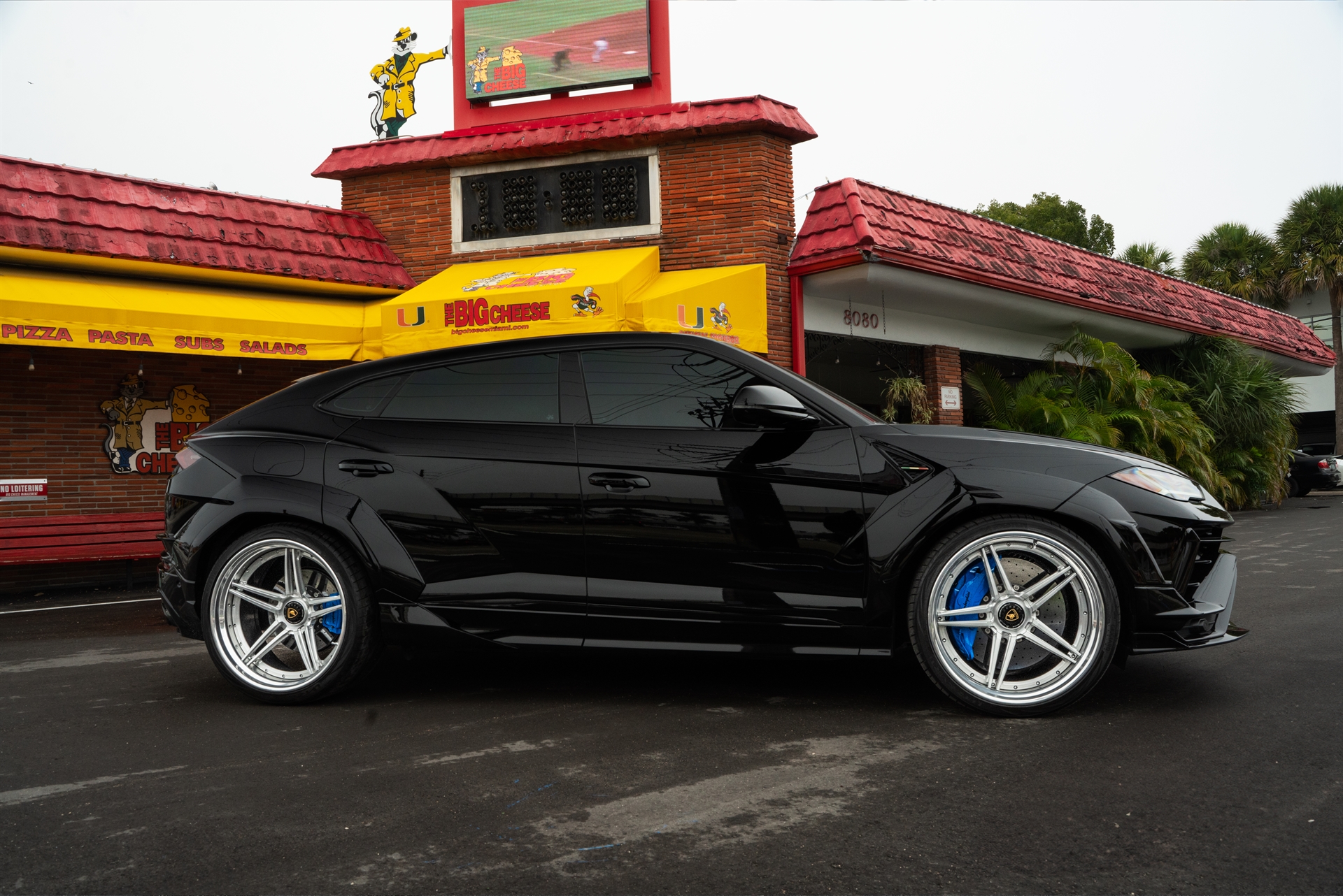 Lamborghini Urus S | Nero Noctis | 1016 Vision Widebody | on 1886 XR-003 Wheels | Brushed Clear