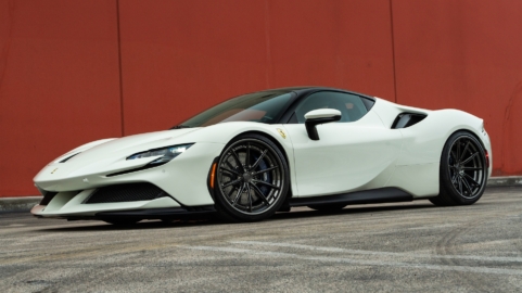 Ferrari SF90 | Bianco Avus | on 1886 G010 | Polished Liquid Smoke