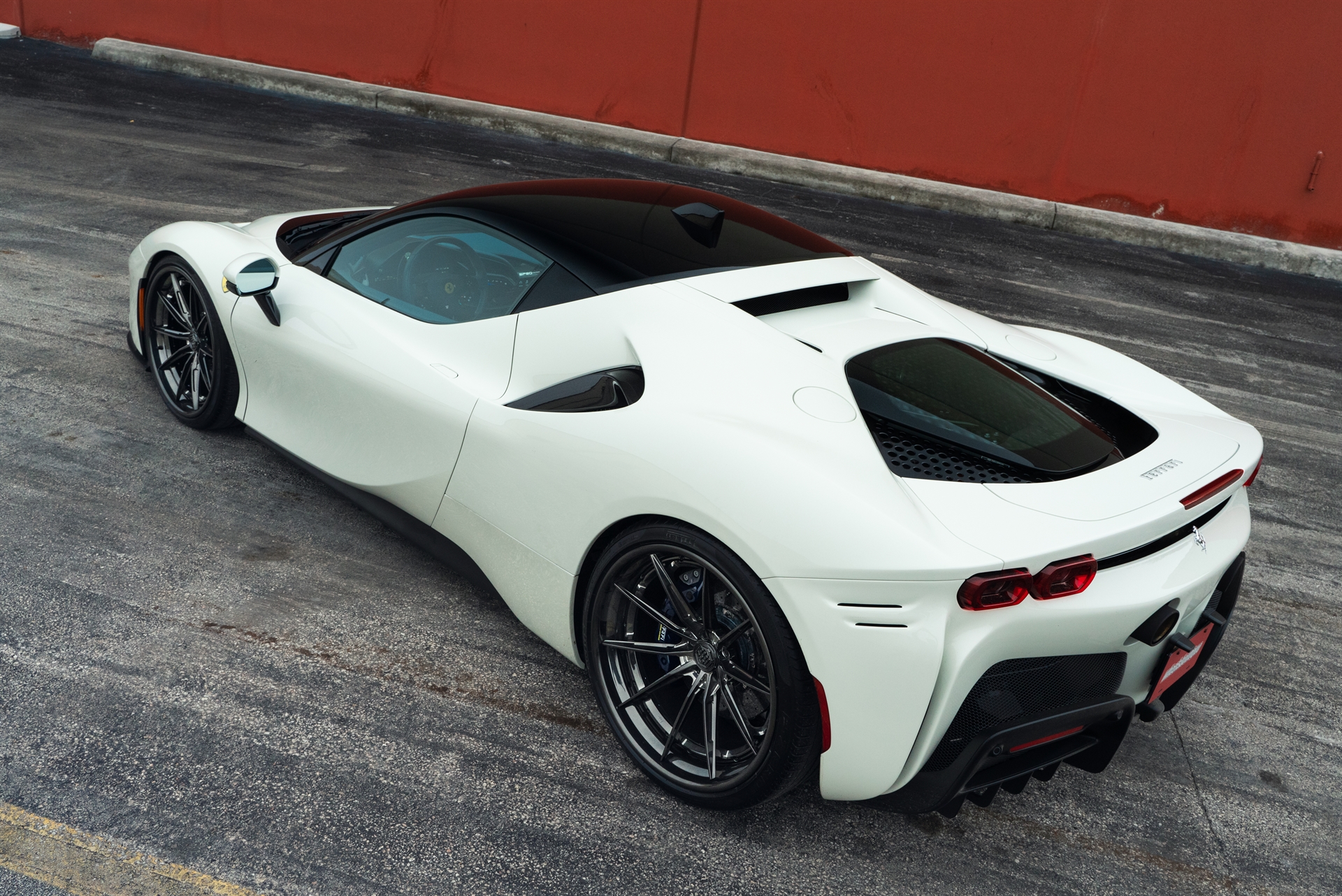 Ferrari SF90 | Bianco Avus | on 1886 G010 | Polished Liquid Smoke