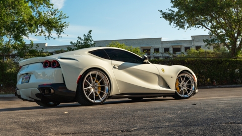 Ferrari 812 Superfast – AN12 SeriesONE