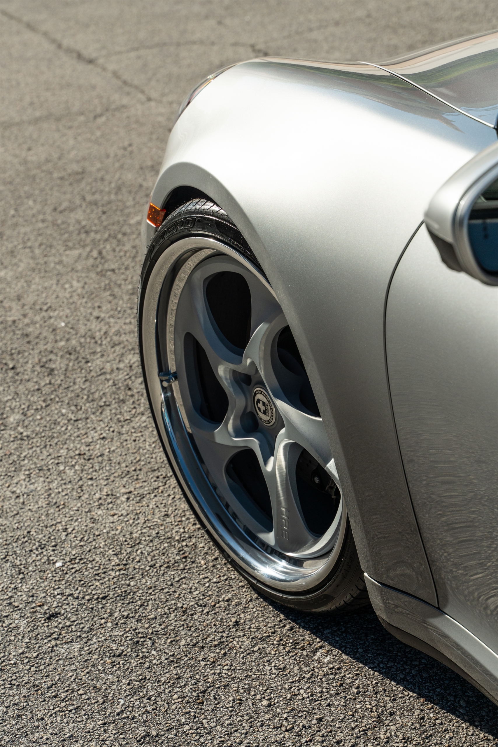 Porsche 992 GTS | Ice Gray Metallic | on HRE 522 FMR | Satin Silver