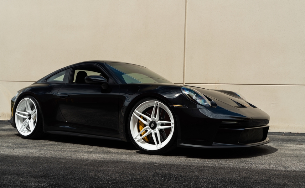 Porsche 992 GT3 Touring | Black | on ANRKY AN27 | Gloss White
