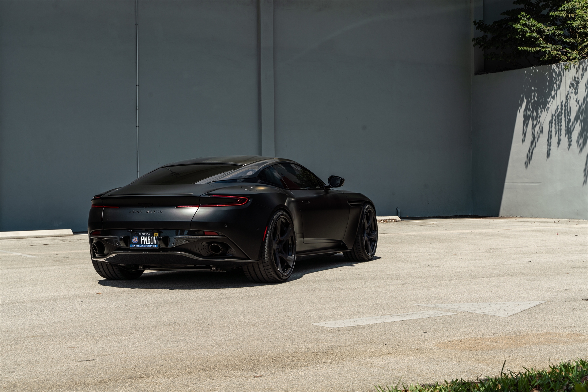 Aston Martin | Satin Jet Black | on ANRKY XR-305 | Satin Mirror Polished Smoke