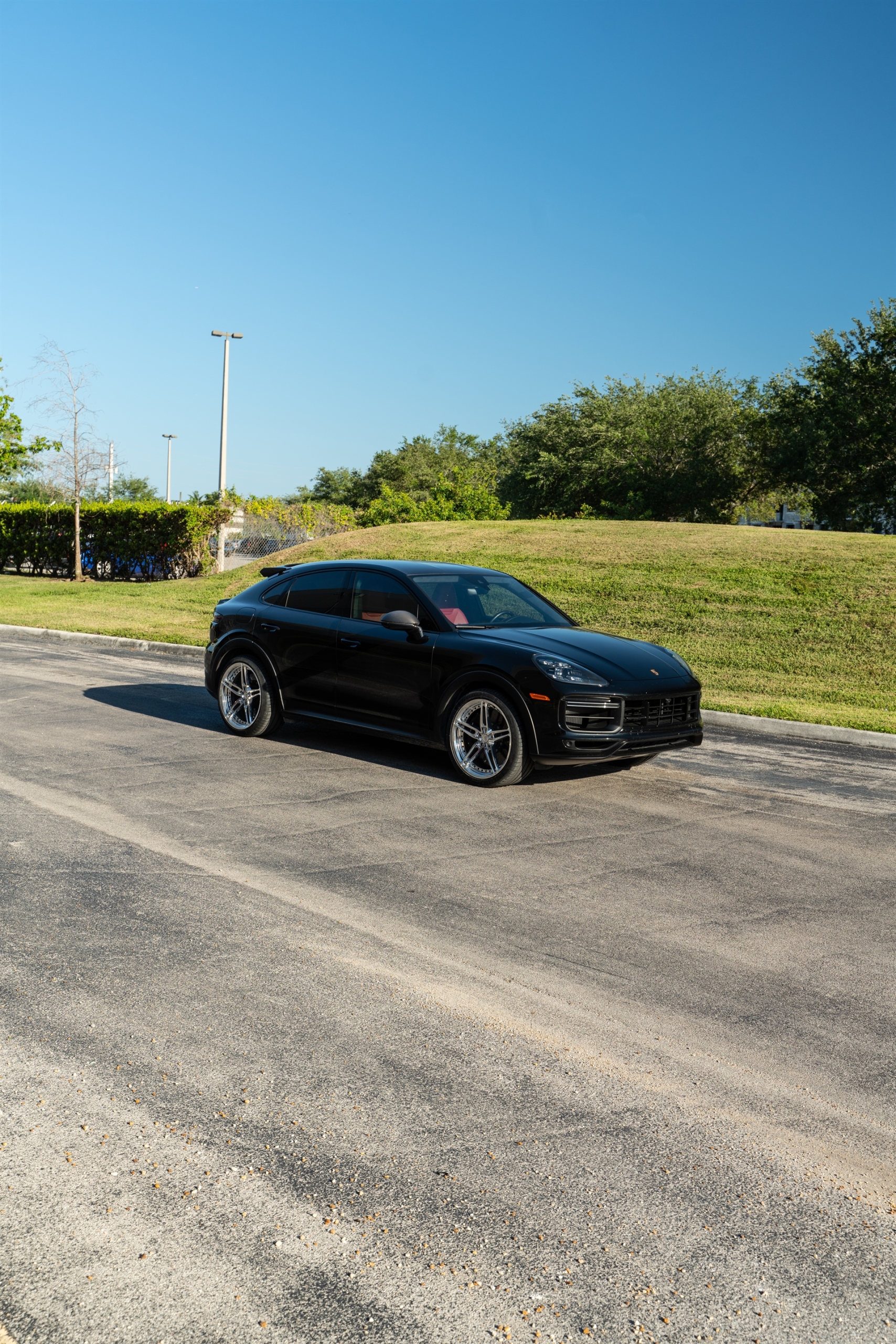 Porsche Cayenne Turbo GT | Black | on ANRKY XR-305 | Polished Clear