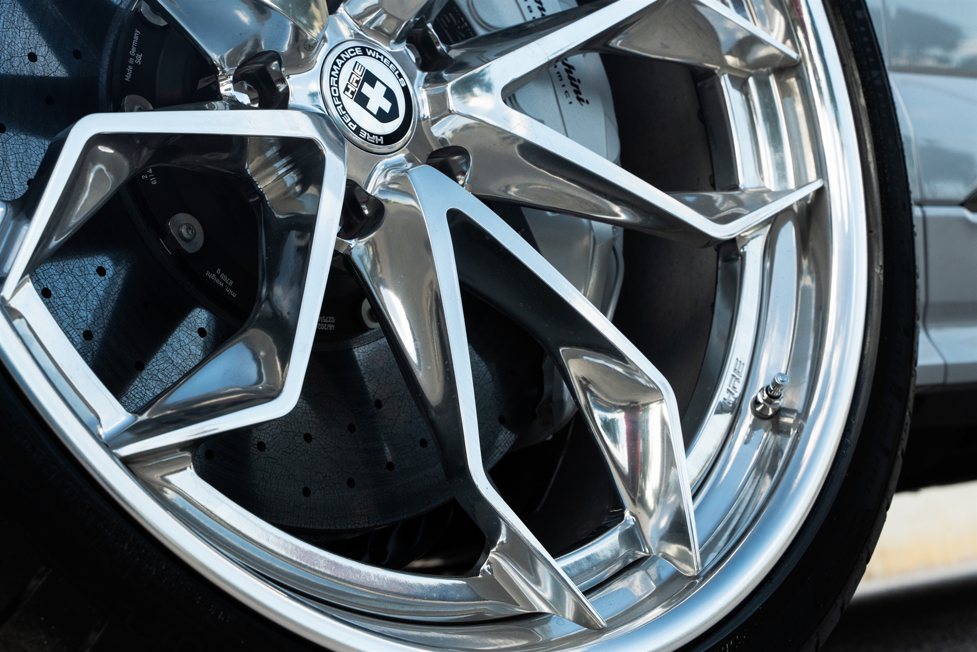 Lamborghini Urus SE | Grigio Nimbus | on HRE S201H | Polished Clear  