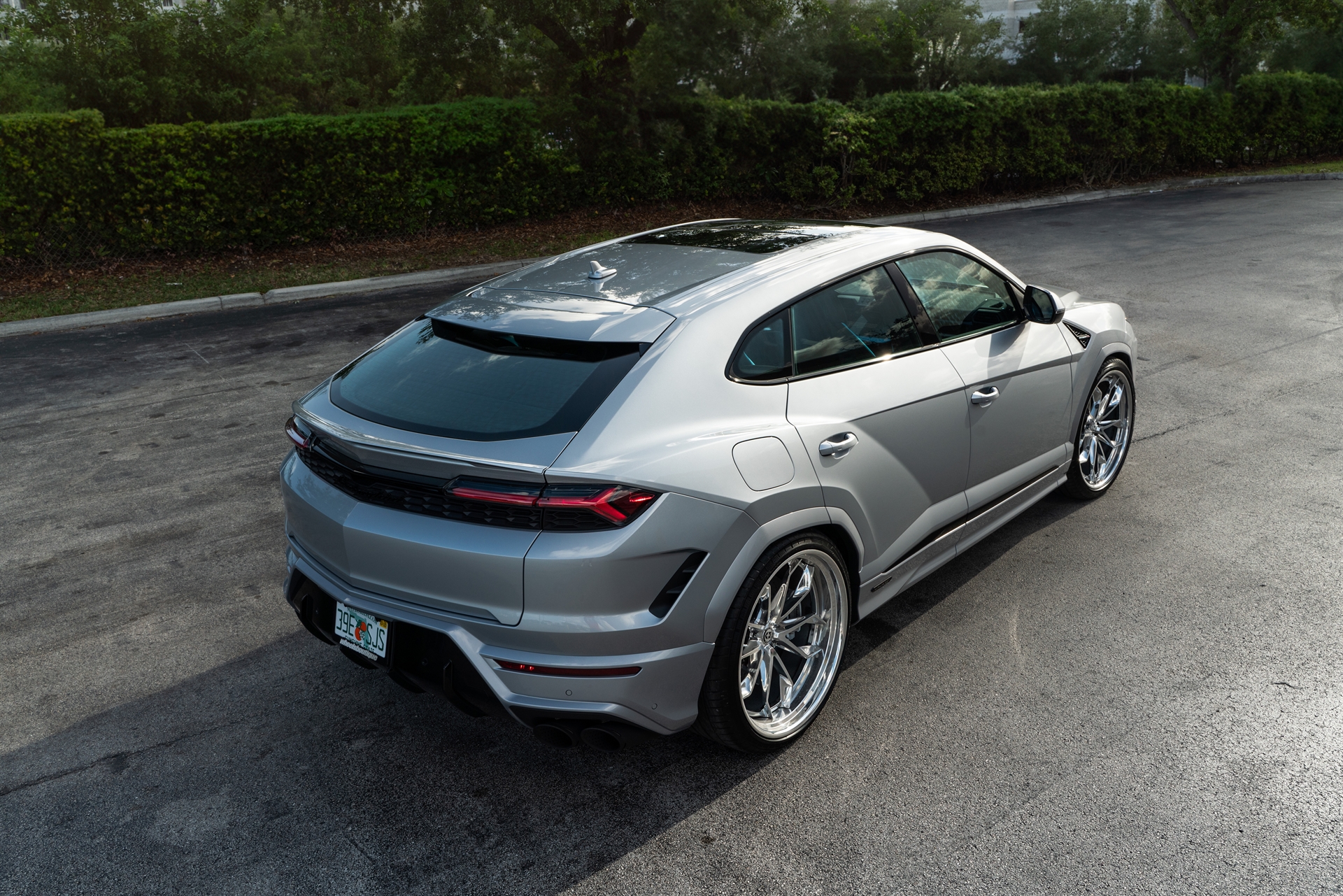 Lamborghini Urus SE | Grigio Nimbus | on HRE S201H | Polished Clear  