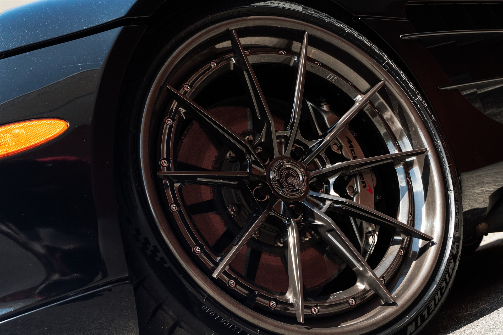 Mercedes SLR-McLaren on 1886 Wheels