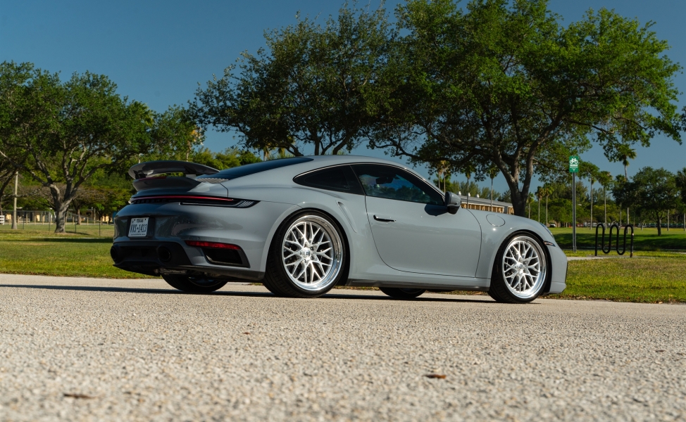 Porsche 992 on HRE 520 Wheels