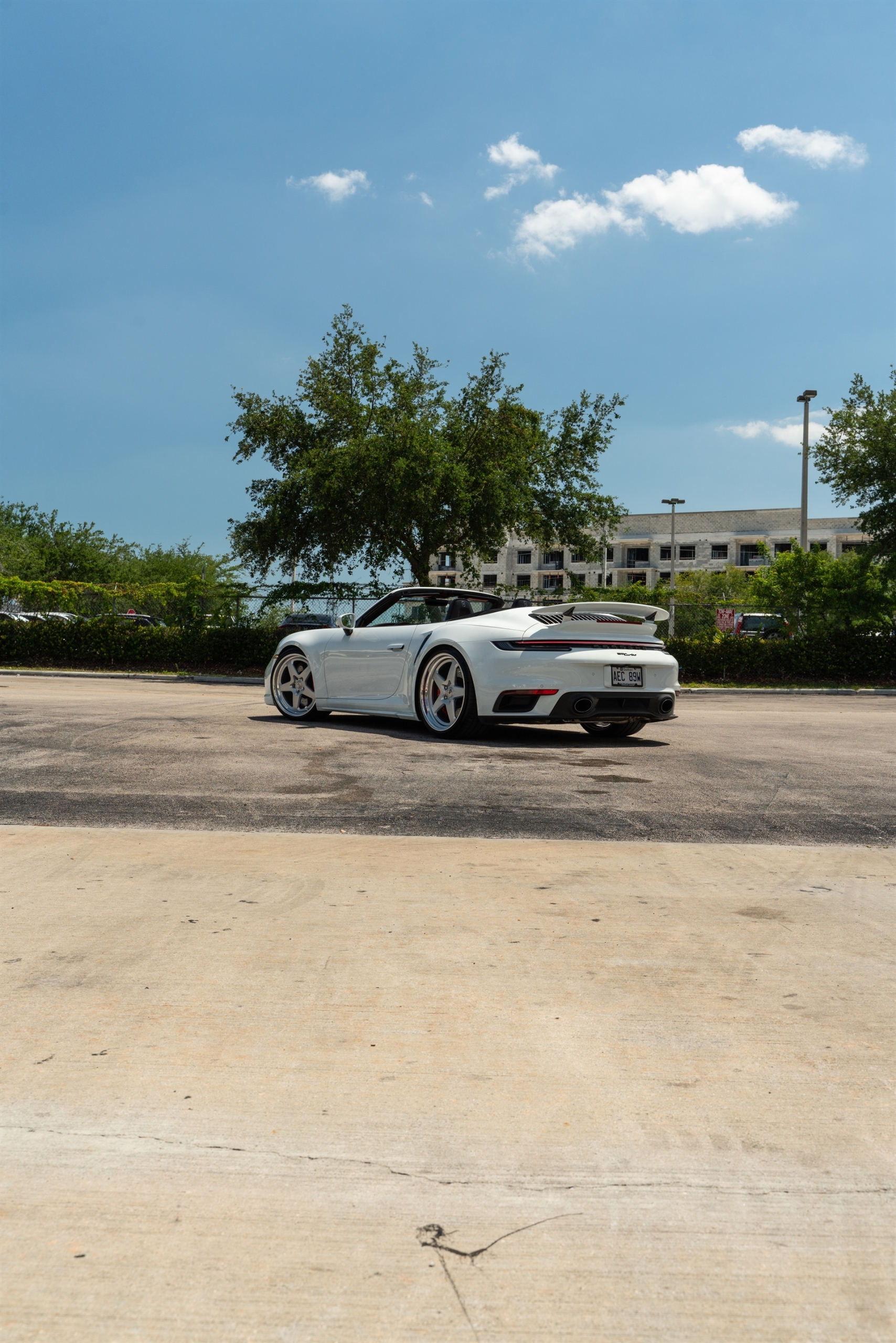 Porsche 992 Turbo S on HRE 527 FMR
