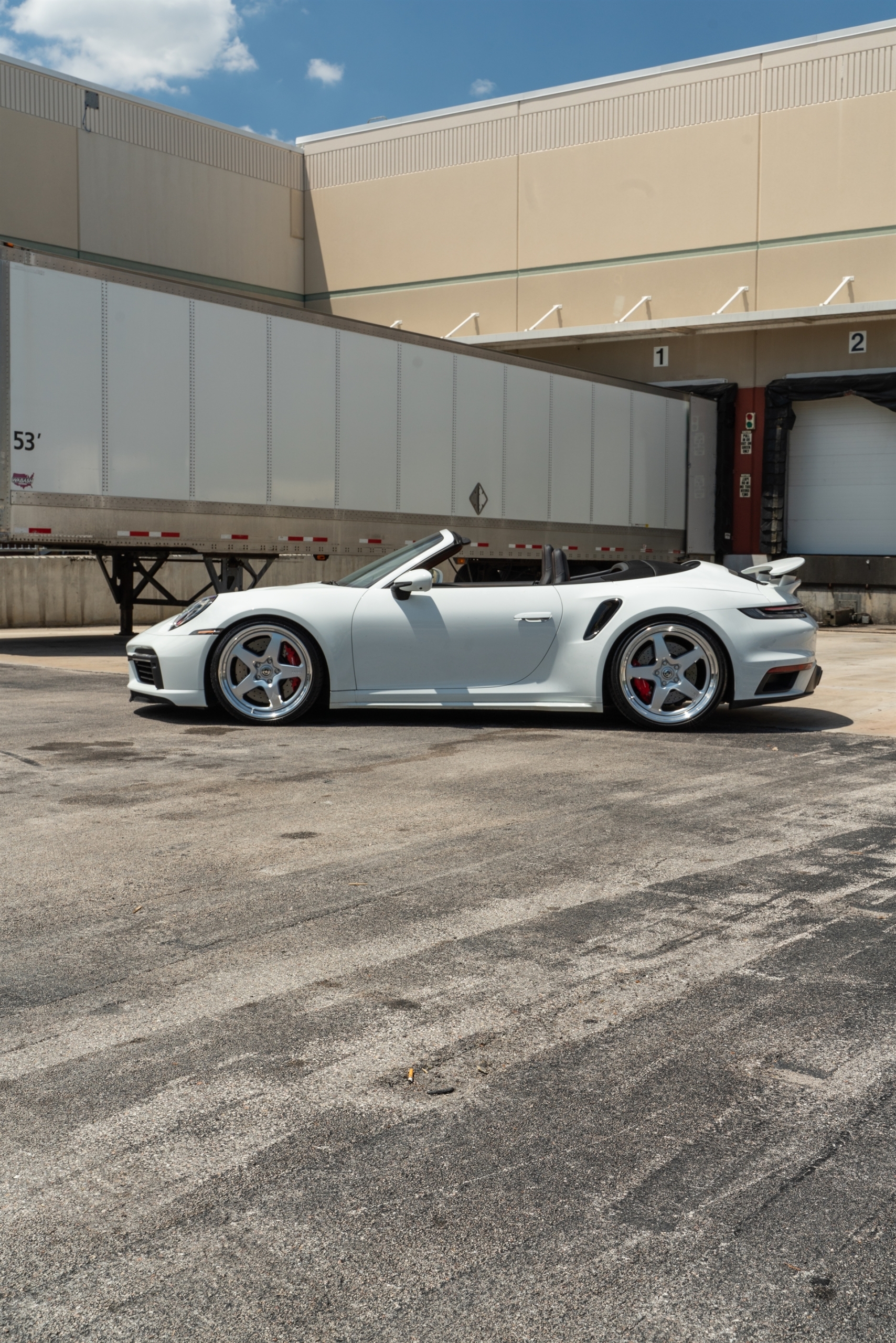 Porsche 992 Turbo S on HRE 527 FMR