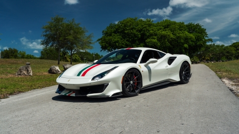 Ferrari 488 Pista | Bianco Avus | on HRE P104SC | Satin Black