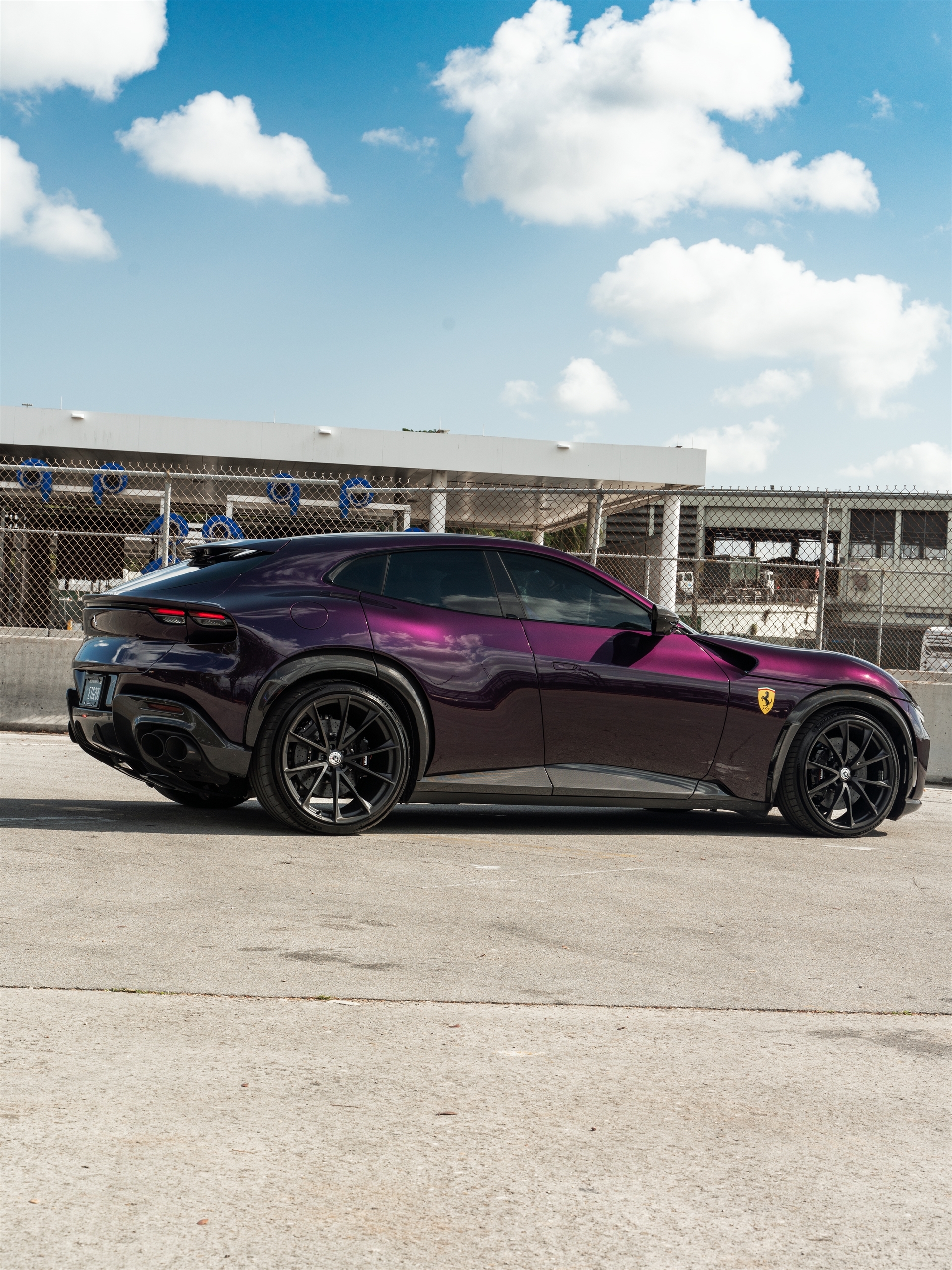 Ferrari Purosangue | Hong Kong Viola | on HRE P204 | Satin Black