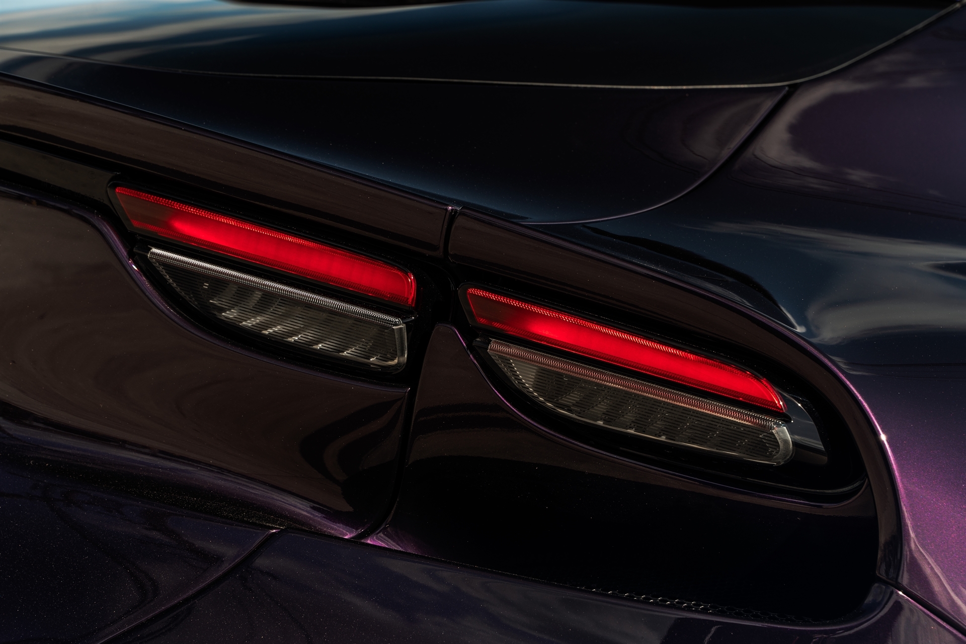 Ferrari Purosangue | Hong Kong Viola | on HRE P204 | Satin Black