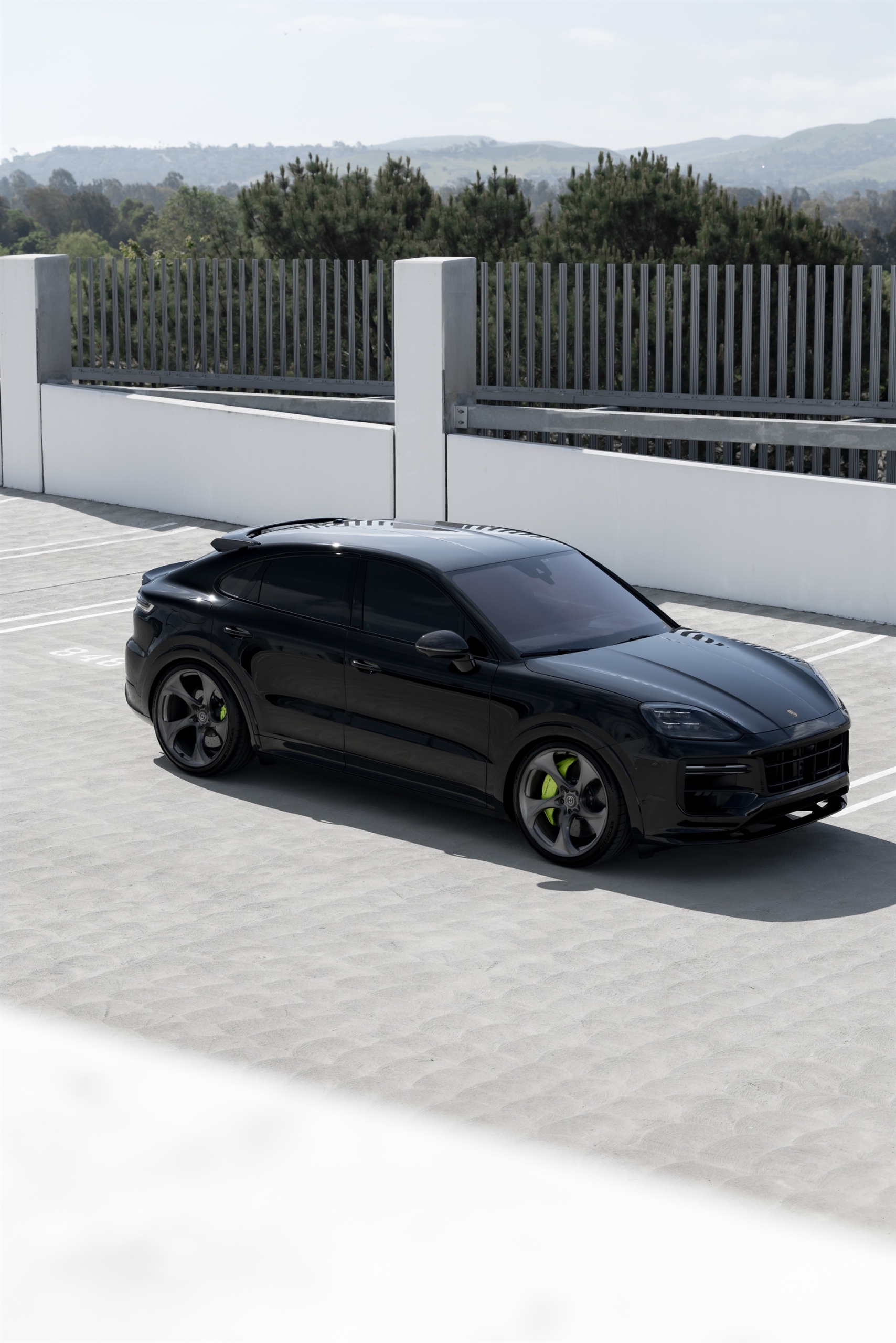 Porsche Cayenne on HRE 522M