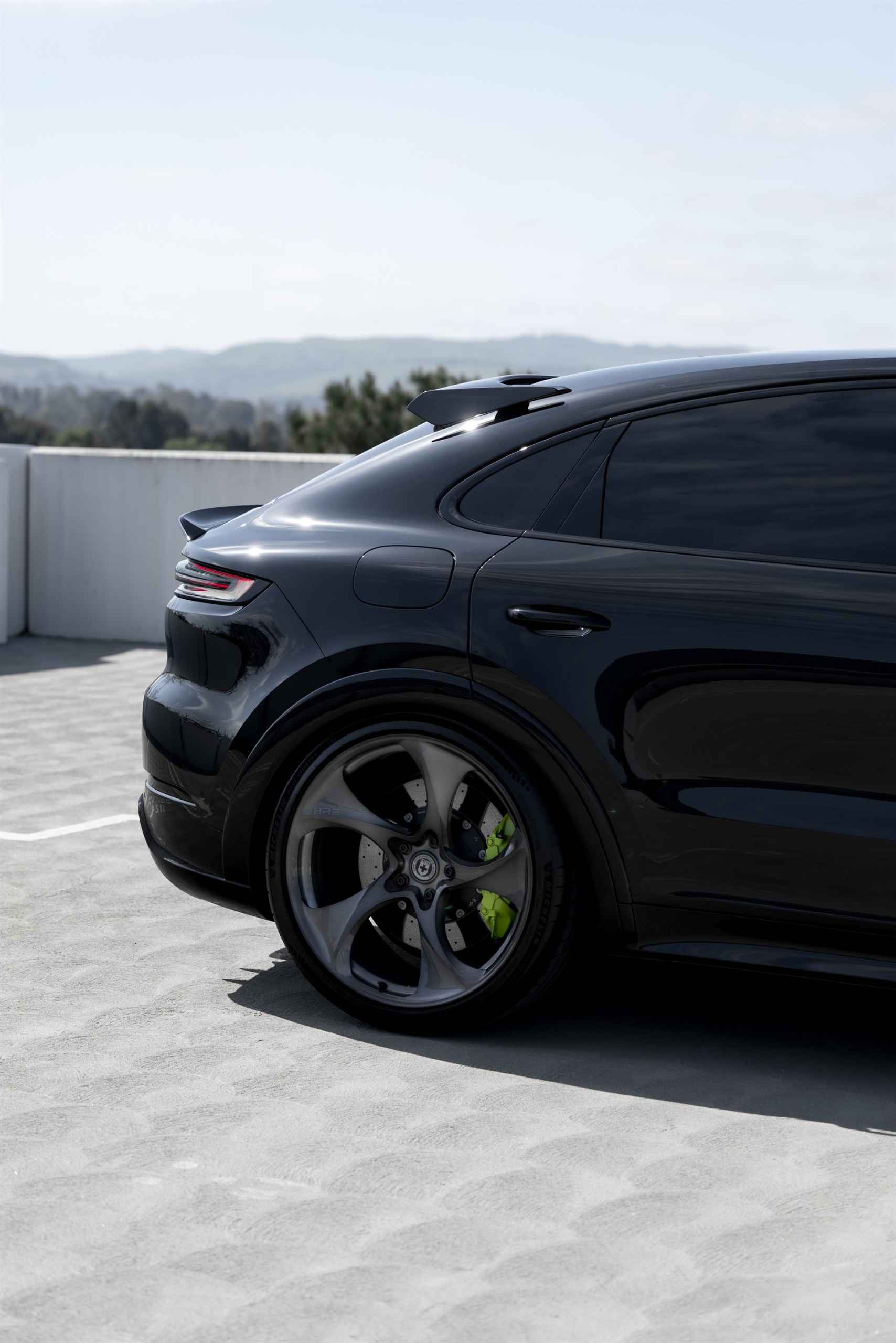 Porsche Cayenne on HRE 522M