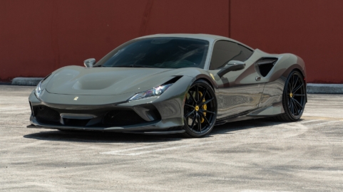 Ferarri F8 | Grigio Medio | on HRE P104SC | Gloss Black
