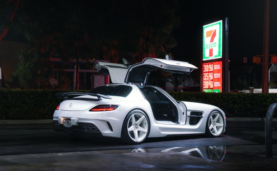 Mercedes Benz SLS BlackSeries – RETROSeries RS5.1