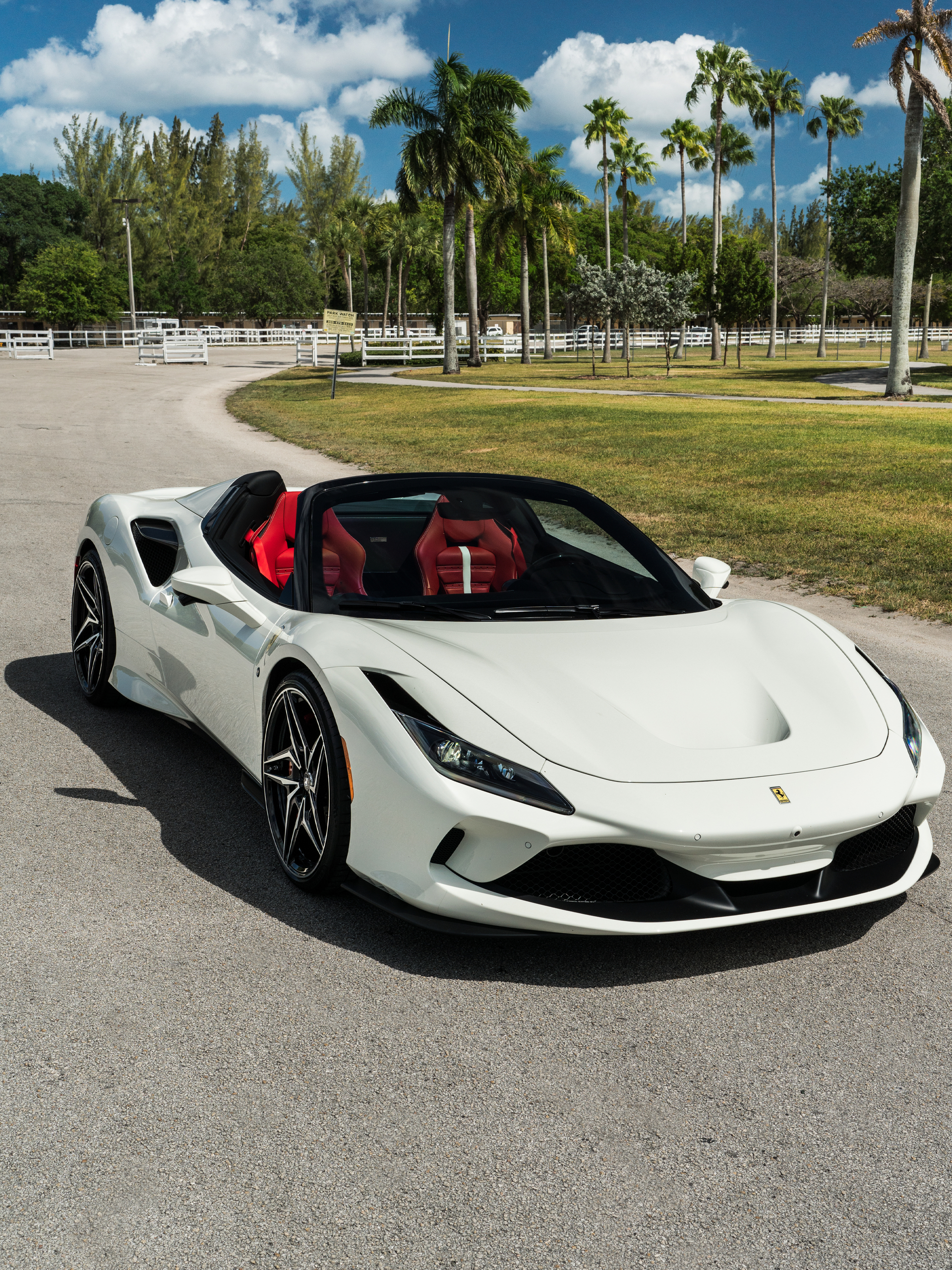 Ferrari F8 Spider | Bianco Avus | ANRKY S3-X1 | Two-Tone: Brushed Clear Face + Gloss Black Windows