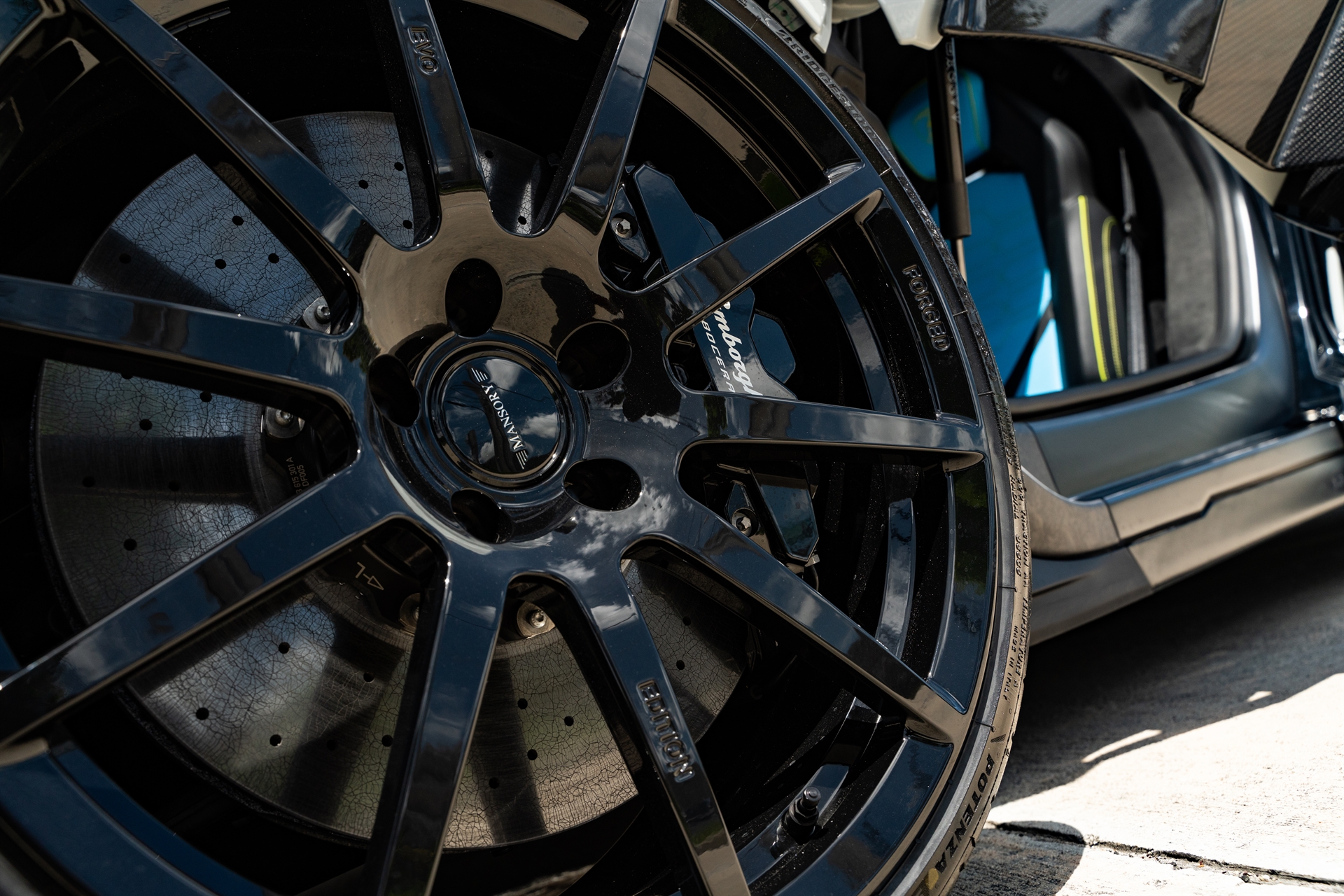 MANSORY Lamborghini Revuelto | Grigio Hati | on Mansory FV.10 Wheels | Gloss Black