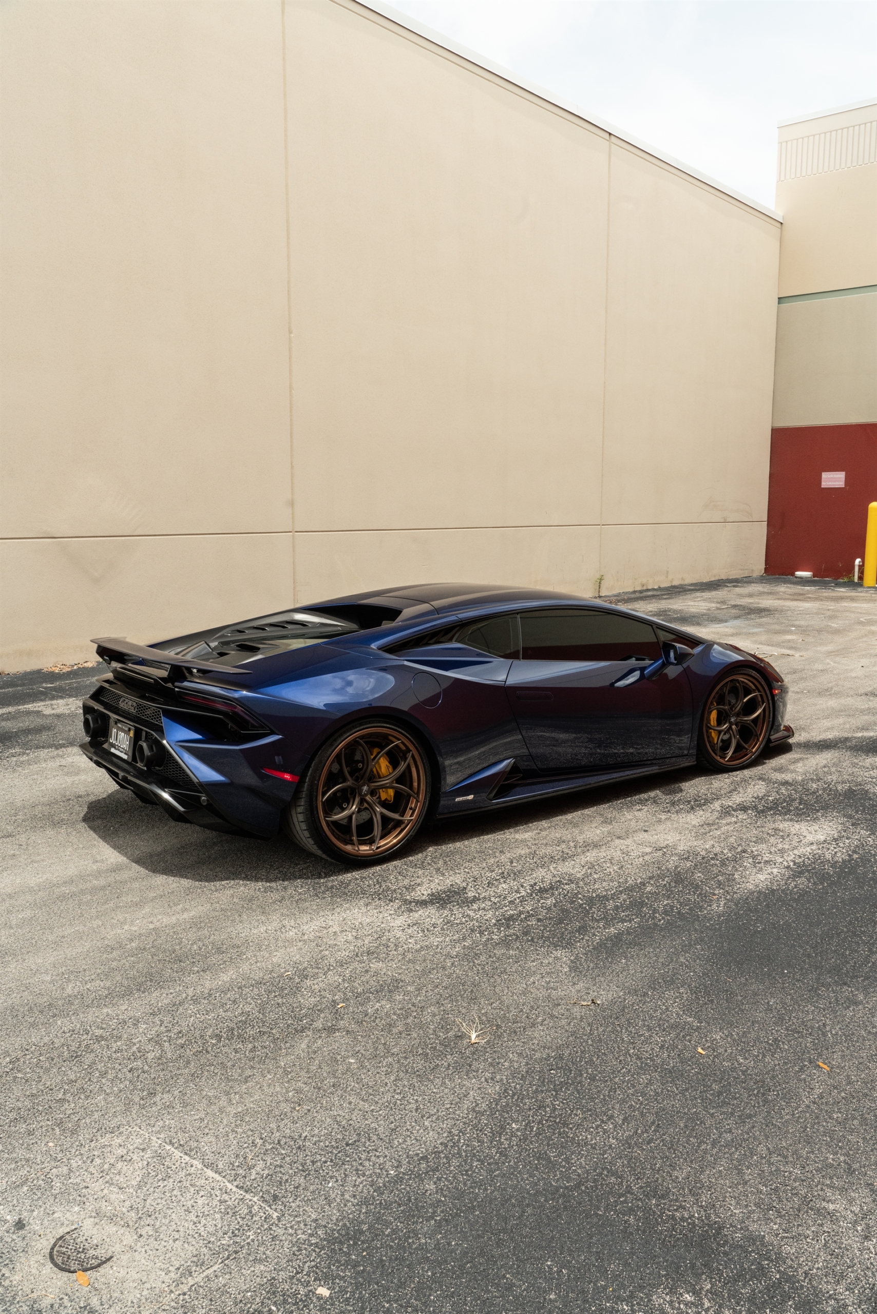 Lamborghini Huracan Tecnica | Blu Grifo | on ANRKY S3-X0 | Satin Bronze