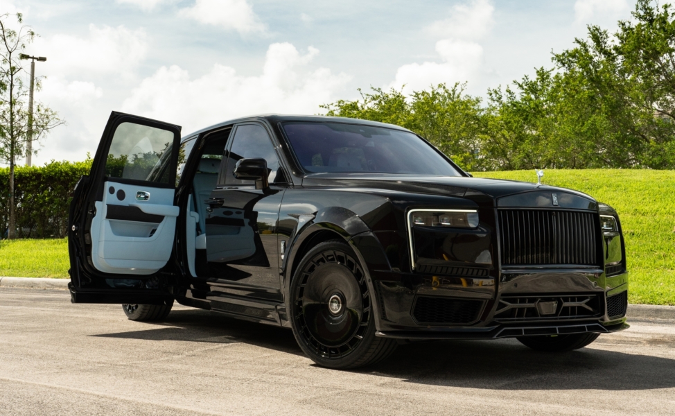 Rolls Royce Cullinan on 1016 widebody Kit