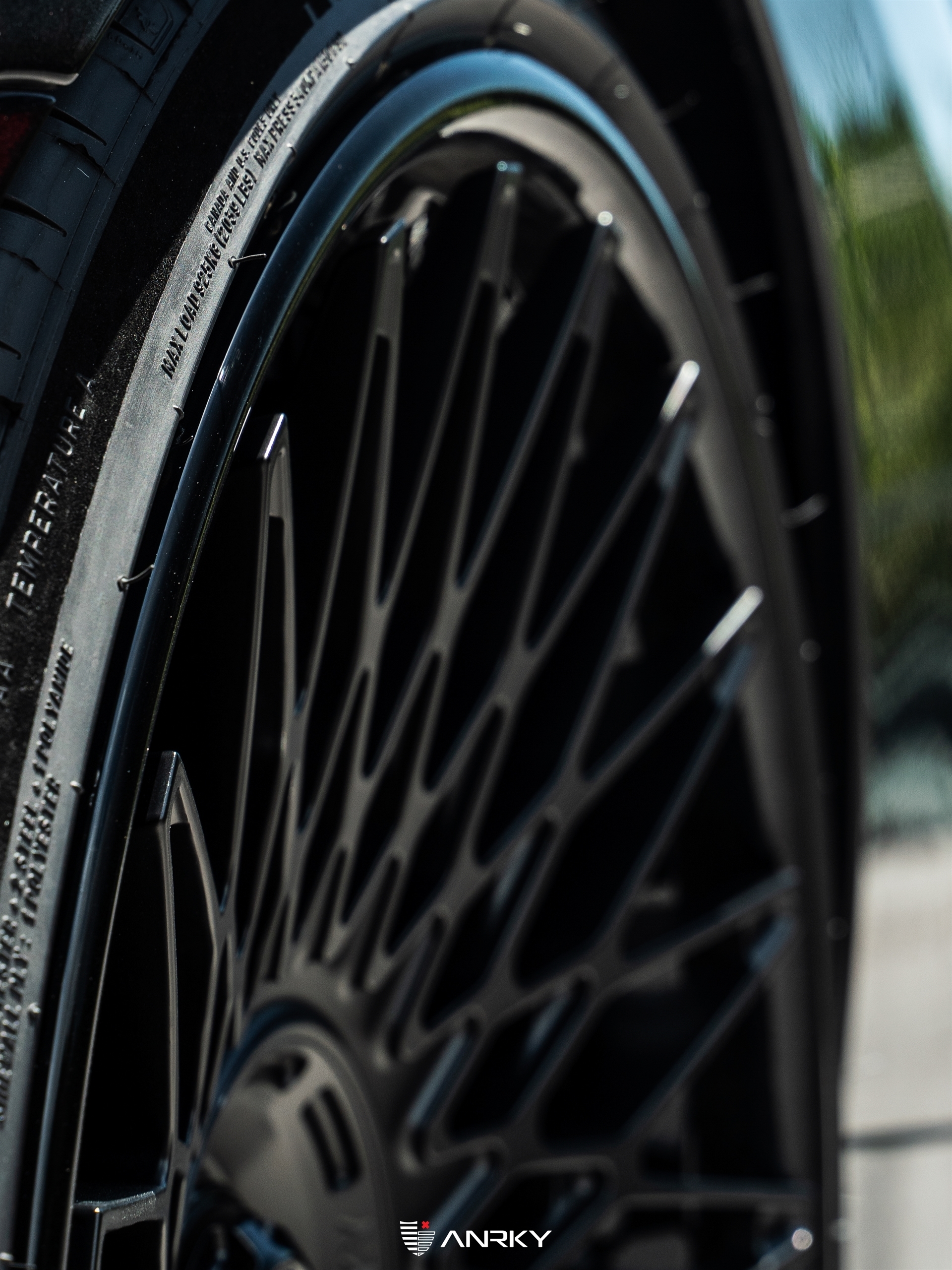 Ferrari F8 Tributo – RETROSeries RS7.3