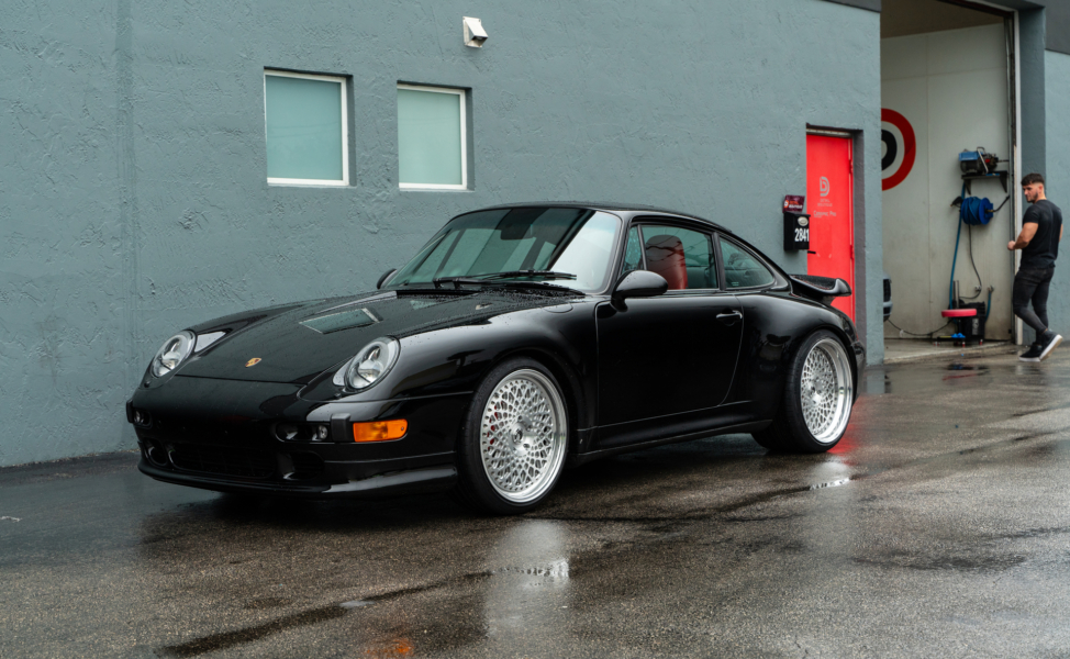 Porsche 993 Turbo | Black | on 1886 S009 Wheels | Brushed Clear