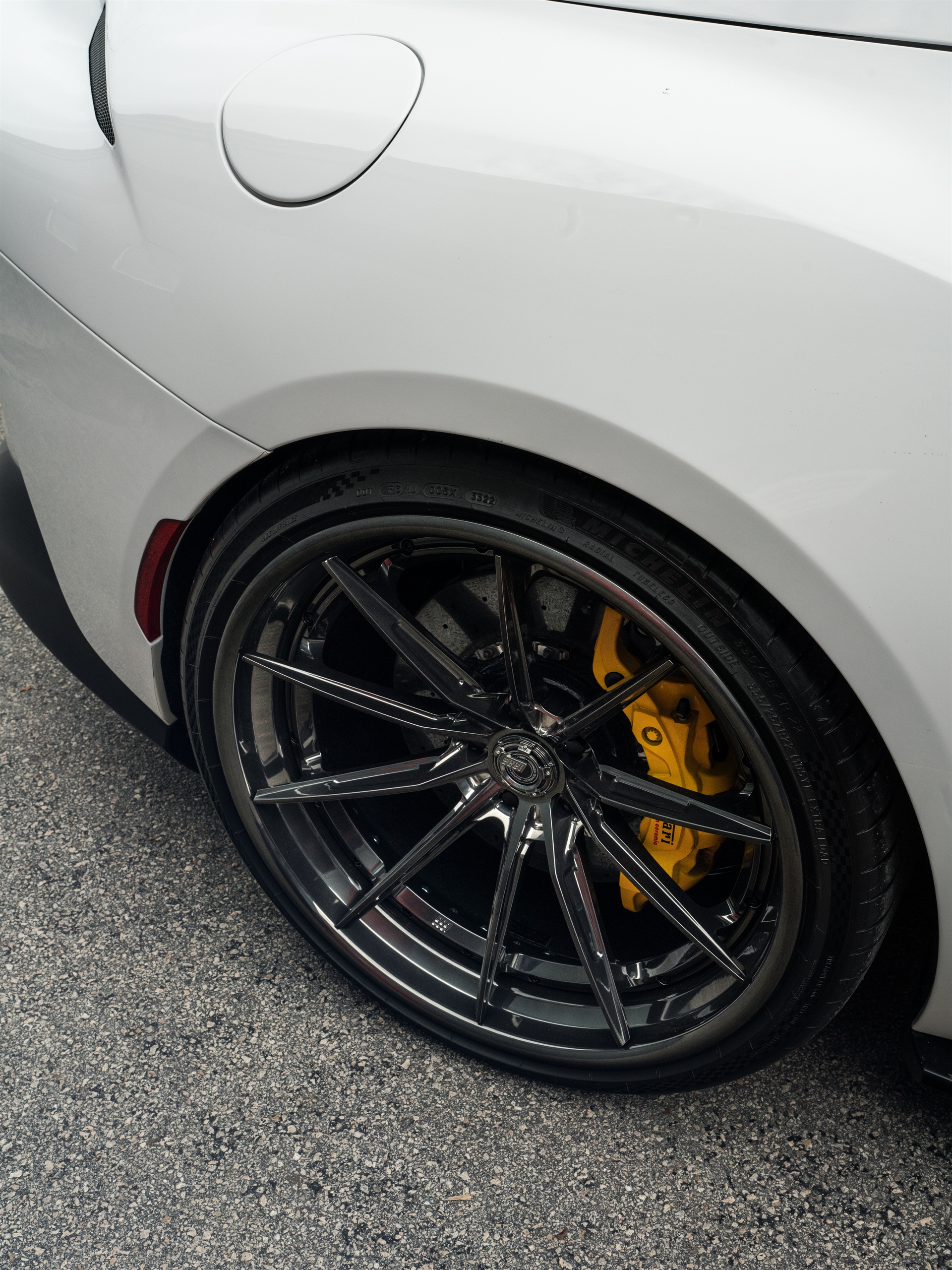 Ferrari 812 GTS on Ferrari 812 GTS | Bianco Avus | on 1886 G-010 | Polished Smoke