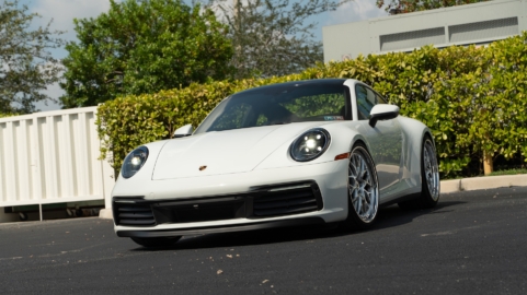 Porsche 992 Carrera S | Carrera White | on HRE 520 FMR | Brushed Clear