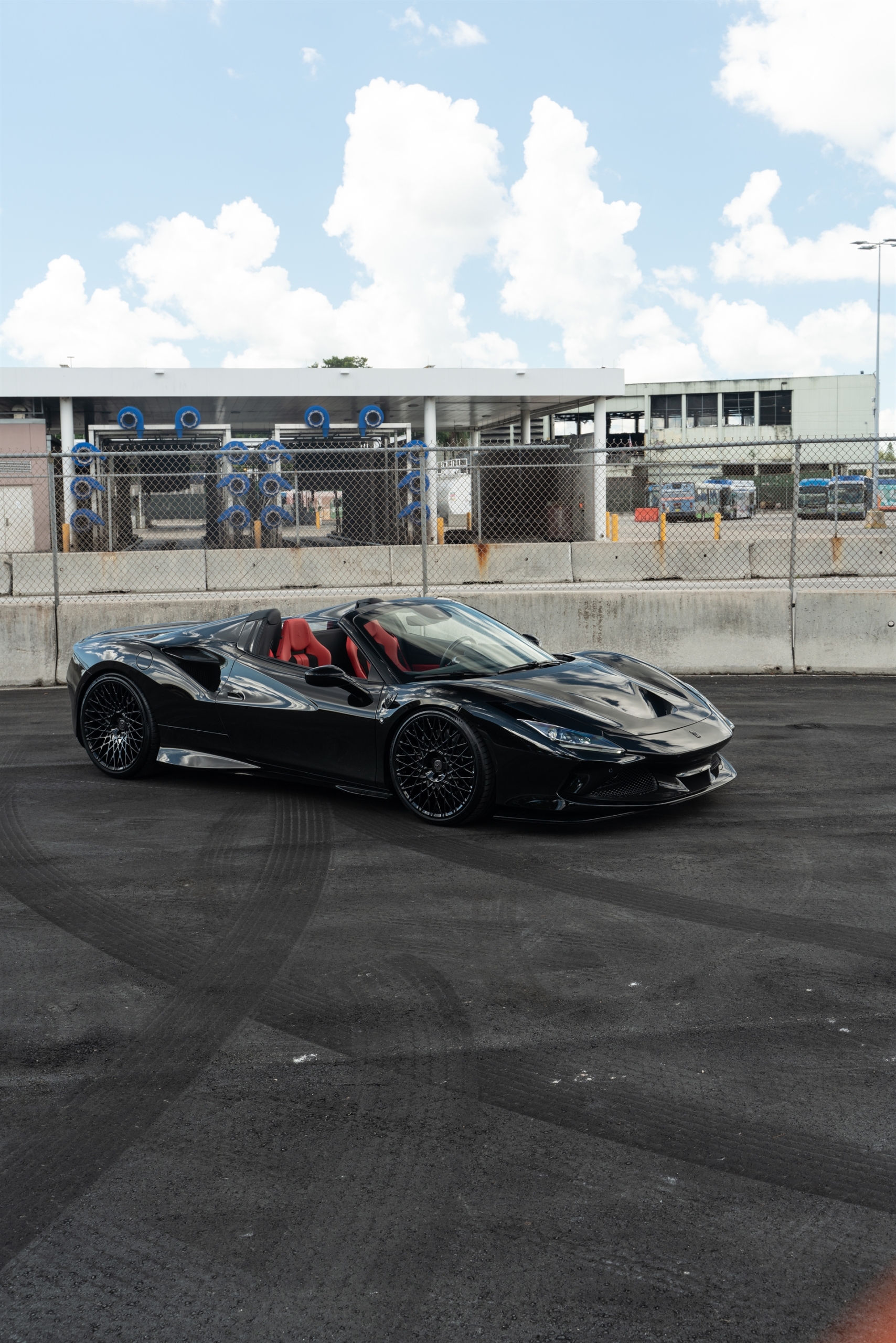 Ferrari F8 | Nero | on HRE 501M | Gloss Black