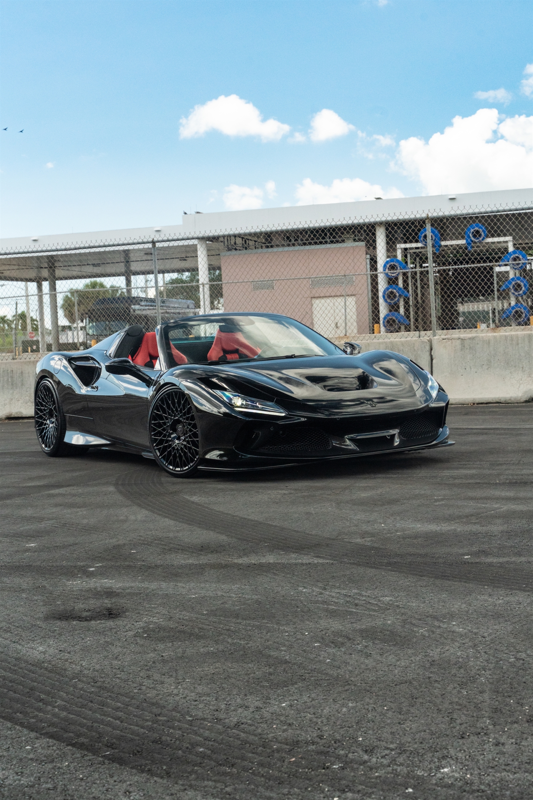 Ferrari F8 | Nero | on HRE 501M | Gloss Black